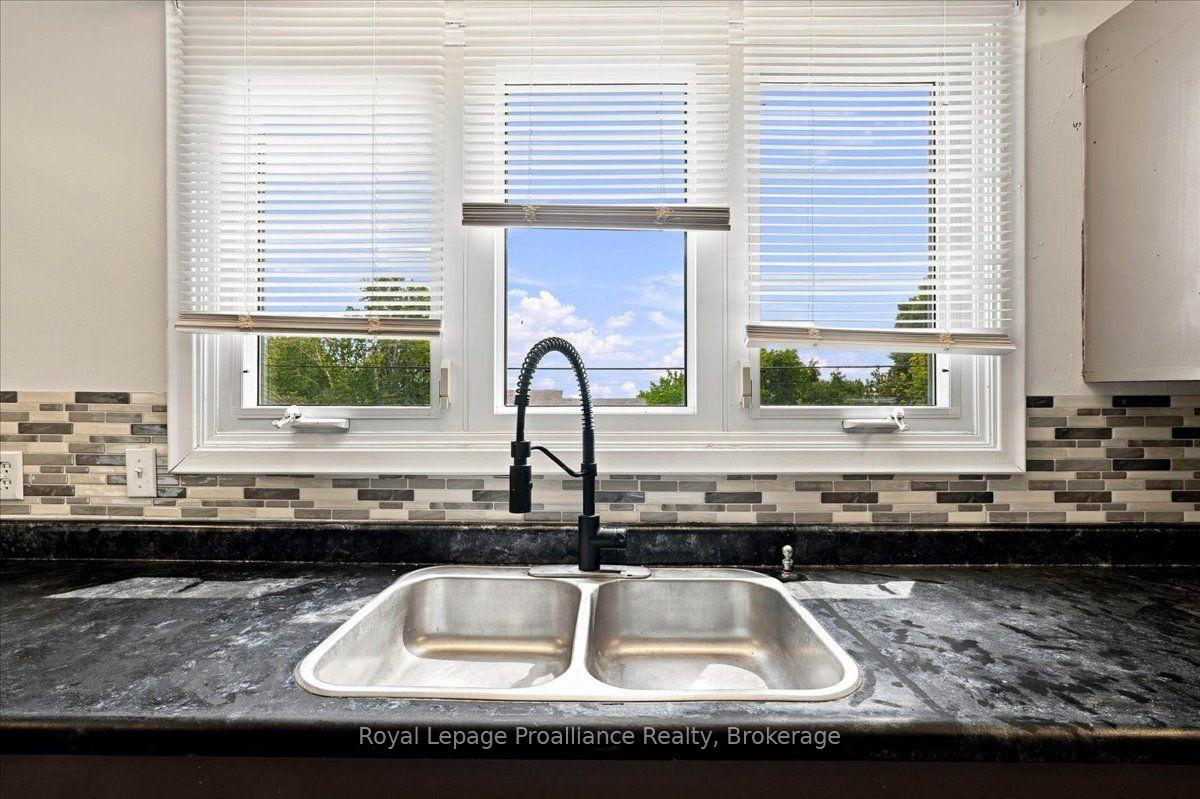 Photo 8 of 1080 Smith Street, Quinte West, Murray Ward — HOMEH