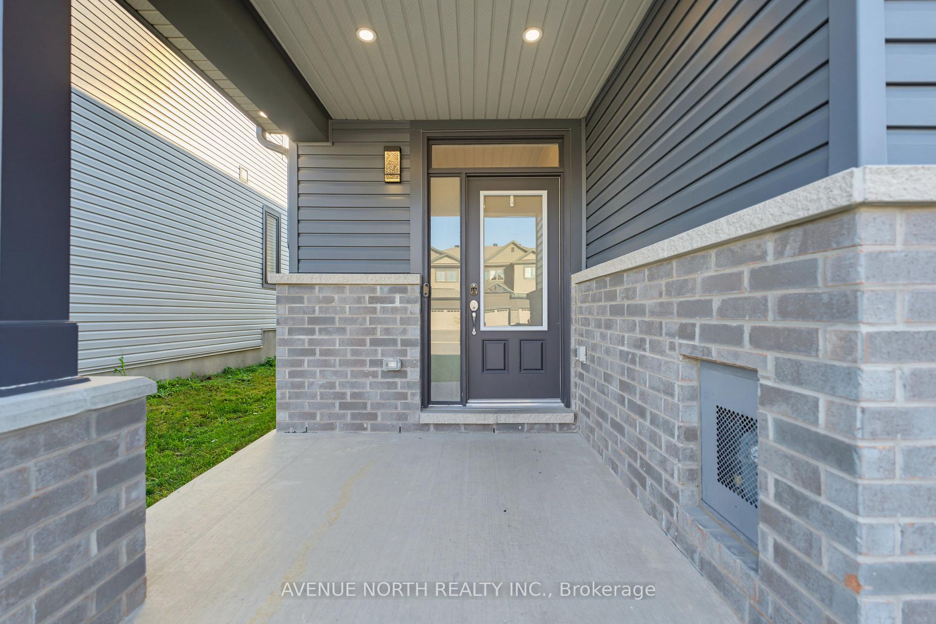 Photo 4 of 321 Grackle Street, Ottawa, Blossom Park/Kemp Park/Findlay Creek — HOMEH