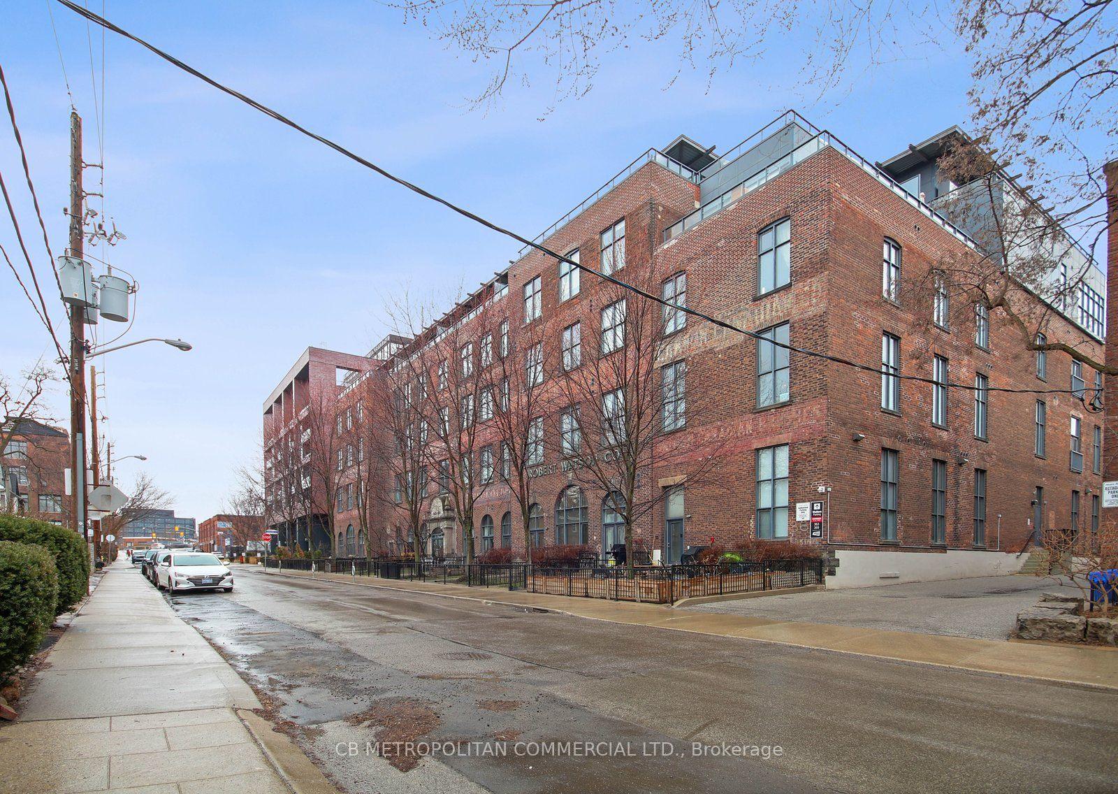Photo 1 of Unit 405, 363 Sorauren Avenue, Toronto, Roncesvalles — HOMEH