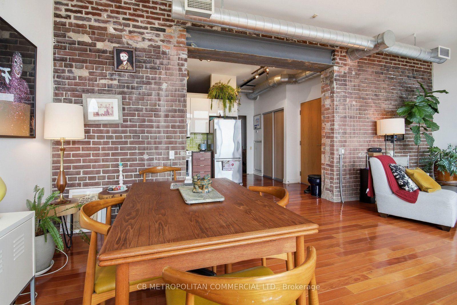 Photo 7 of Unit 405, 363 Sorauren Avenue, Toronto, Roncesvalles — HOMEH