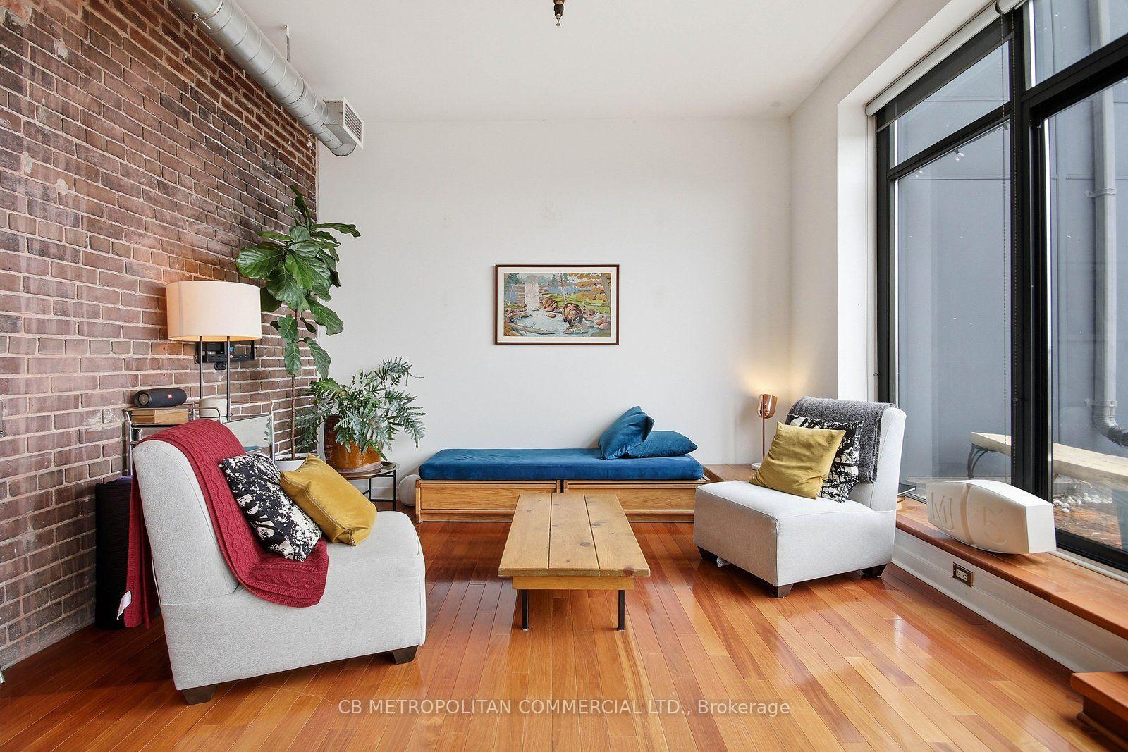 Photo 9 of Unit 405, 363 Sorauren Avenue, Toronto, Roncesvalles — HOMEH