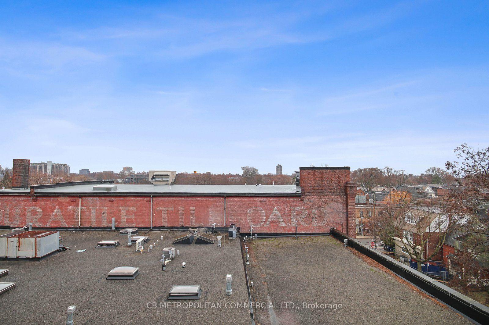 Photo 17 of Unit 405, 363 Sorauren Avenue, Toronto, Roncesvalles — HOMEH