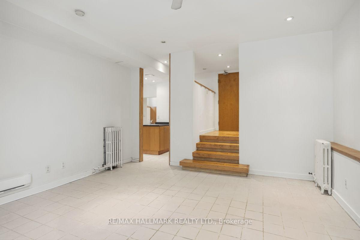 Photo 8 of Unit Back, 321 Palmerston Boulevard, Toronto, Palmerston-Little Italy — HOMEH