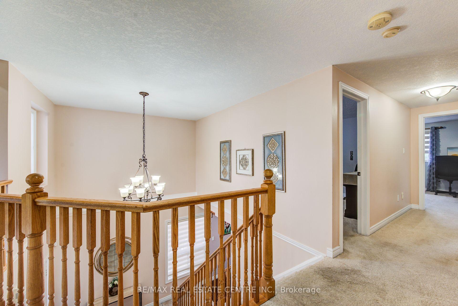 Photo 25 of 16 Paulstown Crescent, Guelph, Clairfields/Hanlon Business Park — HOMEH