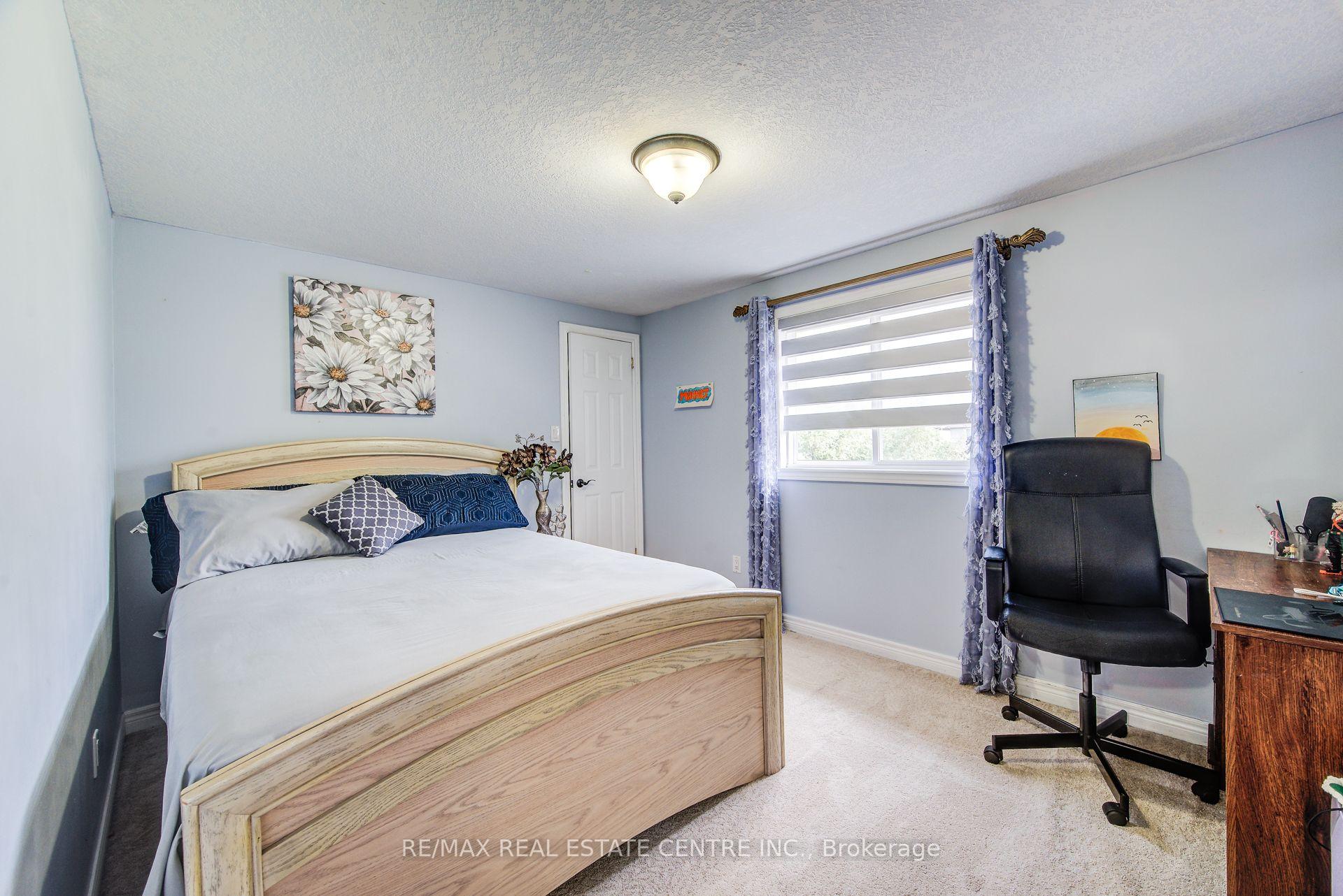 Photo 33 of 16 Paulstown Crescent, Guelph, Clairfields/Hanlon Business Park — HOMEH