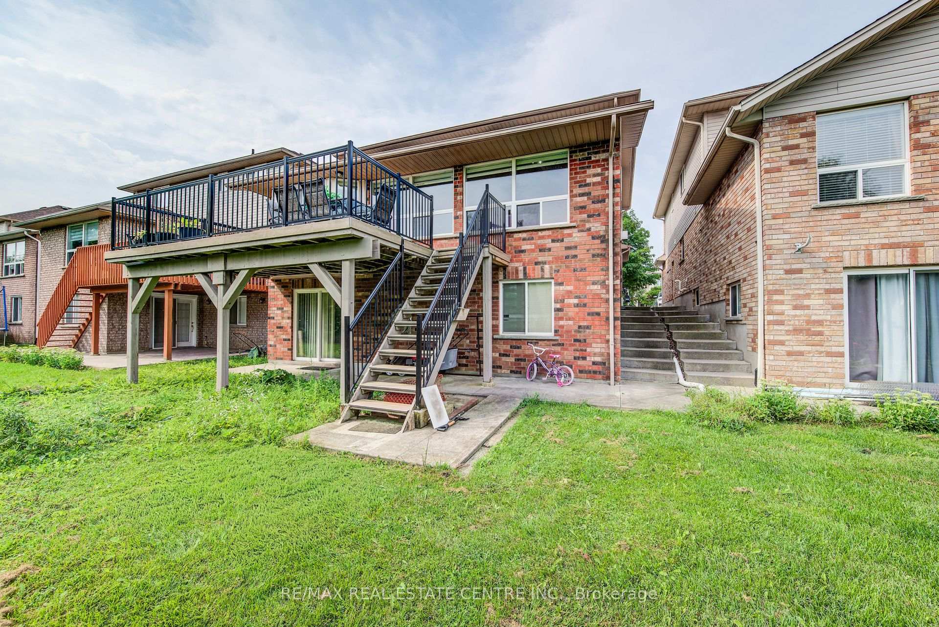 Photo 42 of 16 Paulstown Crescent, Guelph, Clairfields/Hanlon Business Park — HOMEH