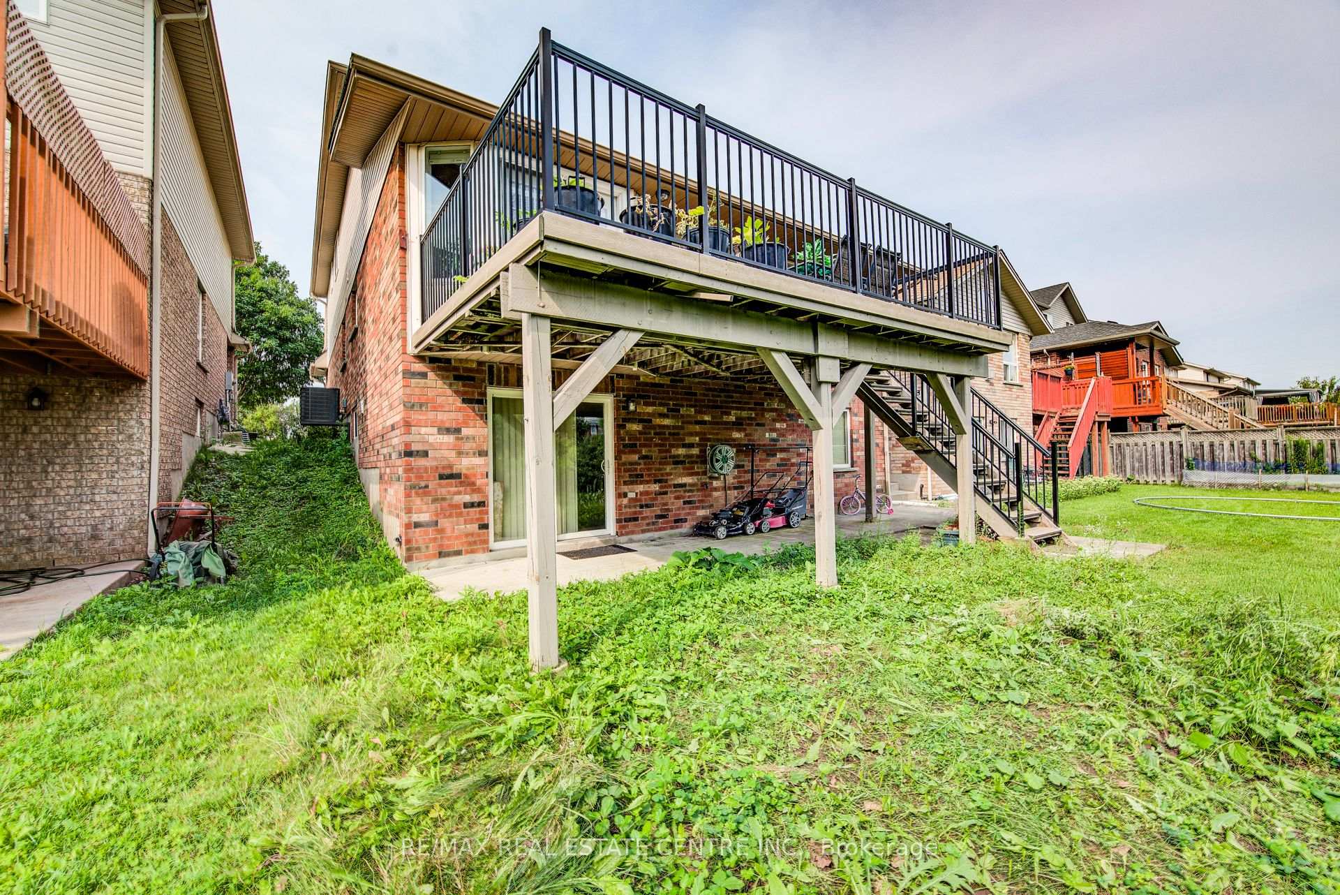 Photo 44 of 16 Paulstown Crescent, Guelph, Clairfields/Hanlon Business Park — HOMEH