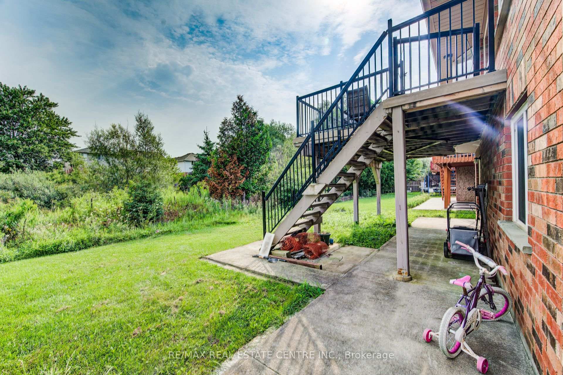 Photo 46 of 16 Paulstown Crescent, Guelph, Clairfields/Hanlon Business Park — HOMEH