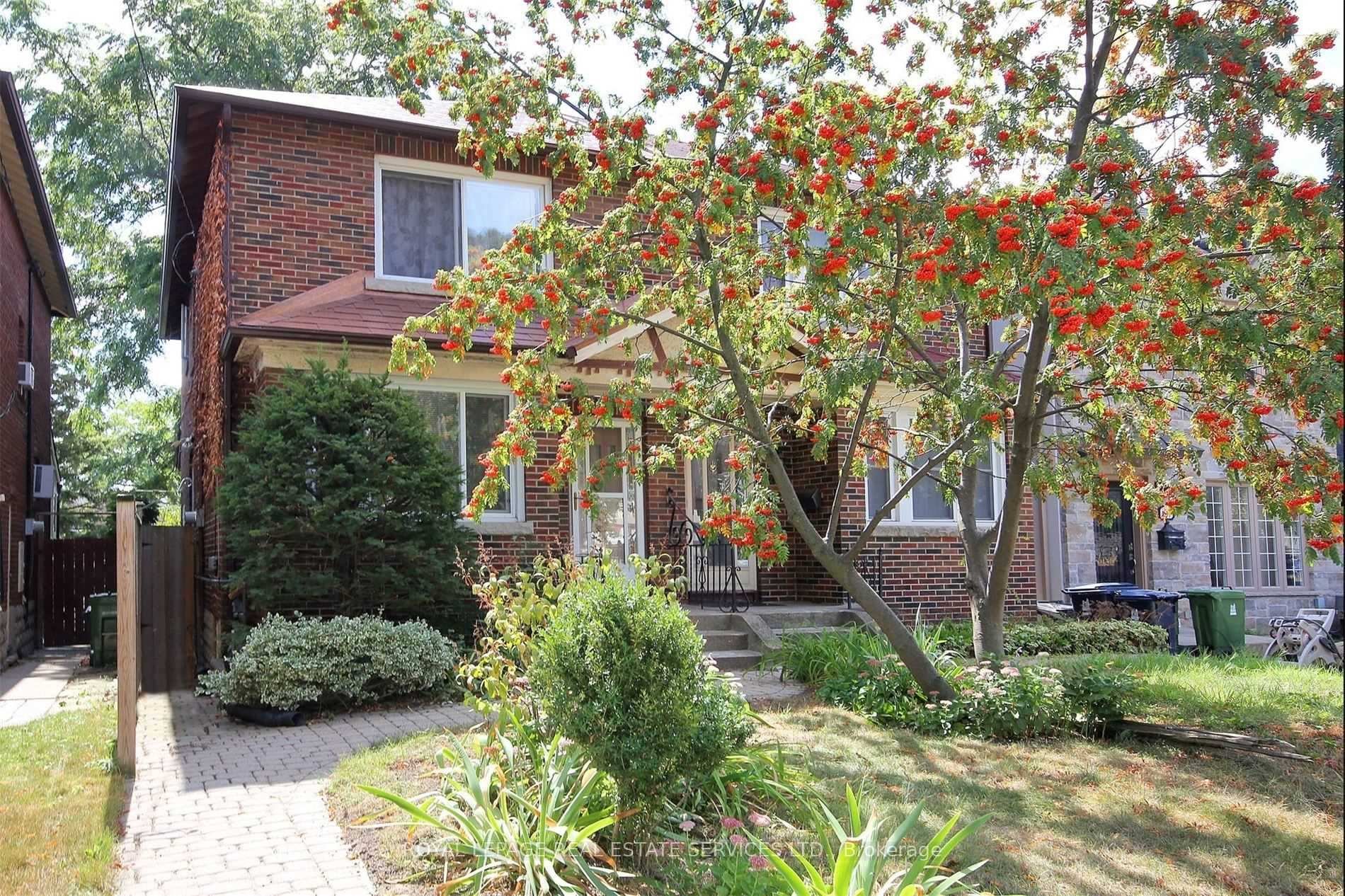 Photo 3 of 301 Davisville Avenue, Toronto, Mount Pleasant East — HOMEH