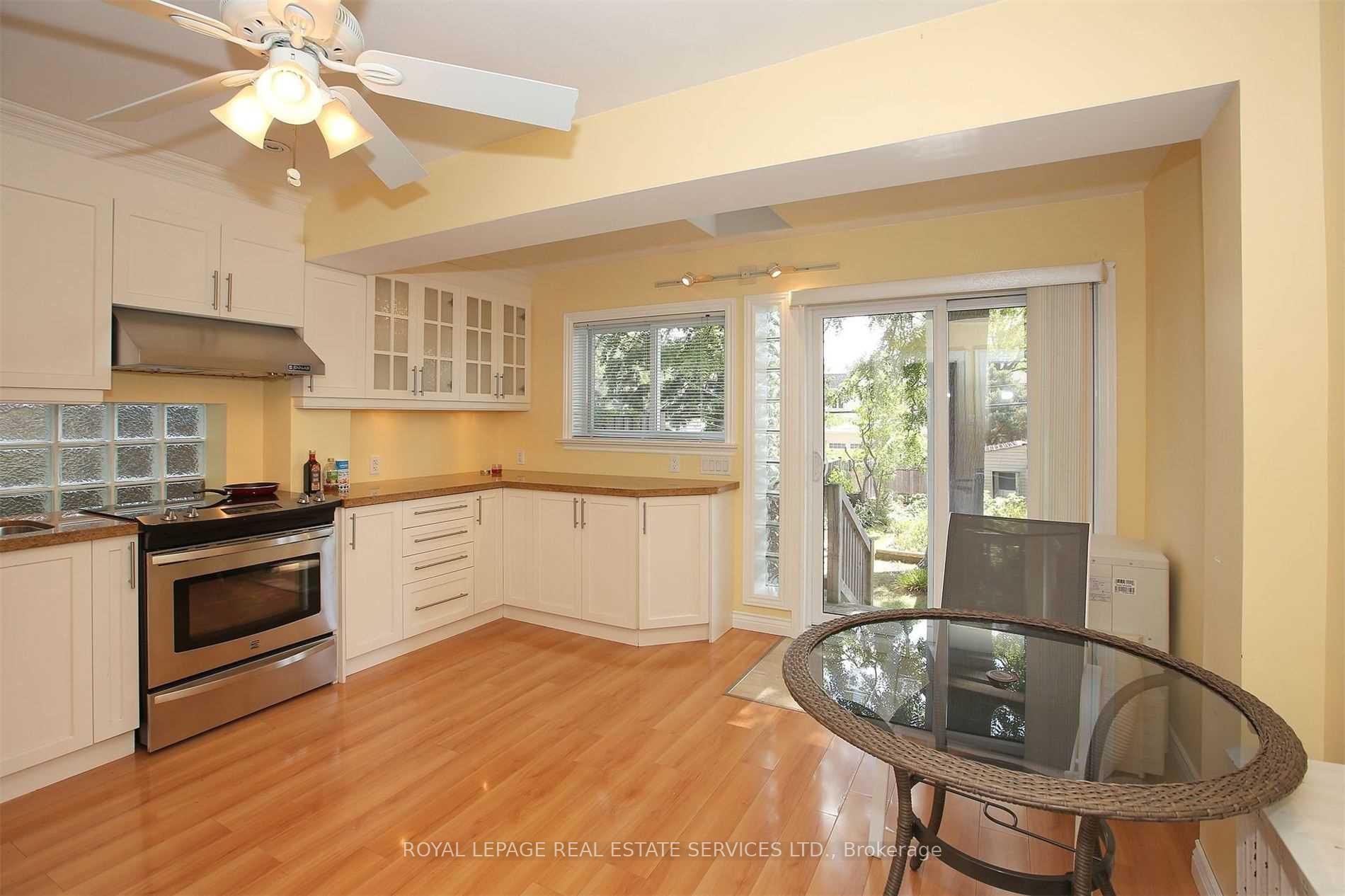 Photo 13 of 301 Davisville Avenue, Toronto, Mount Pleasant East — HOMEH