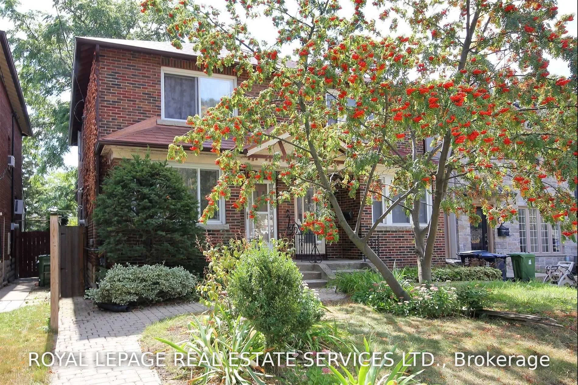 Photo 2 of 301 Davisville Avenue, Toronto, Mount Pleasant East — HOMEH