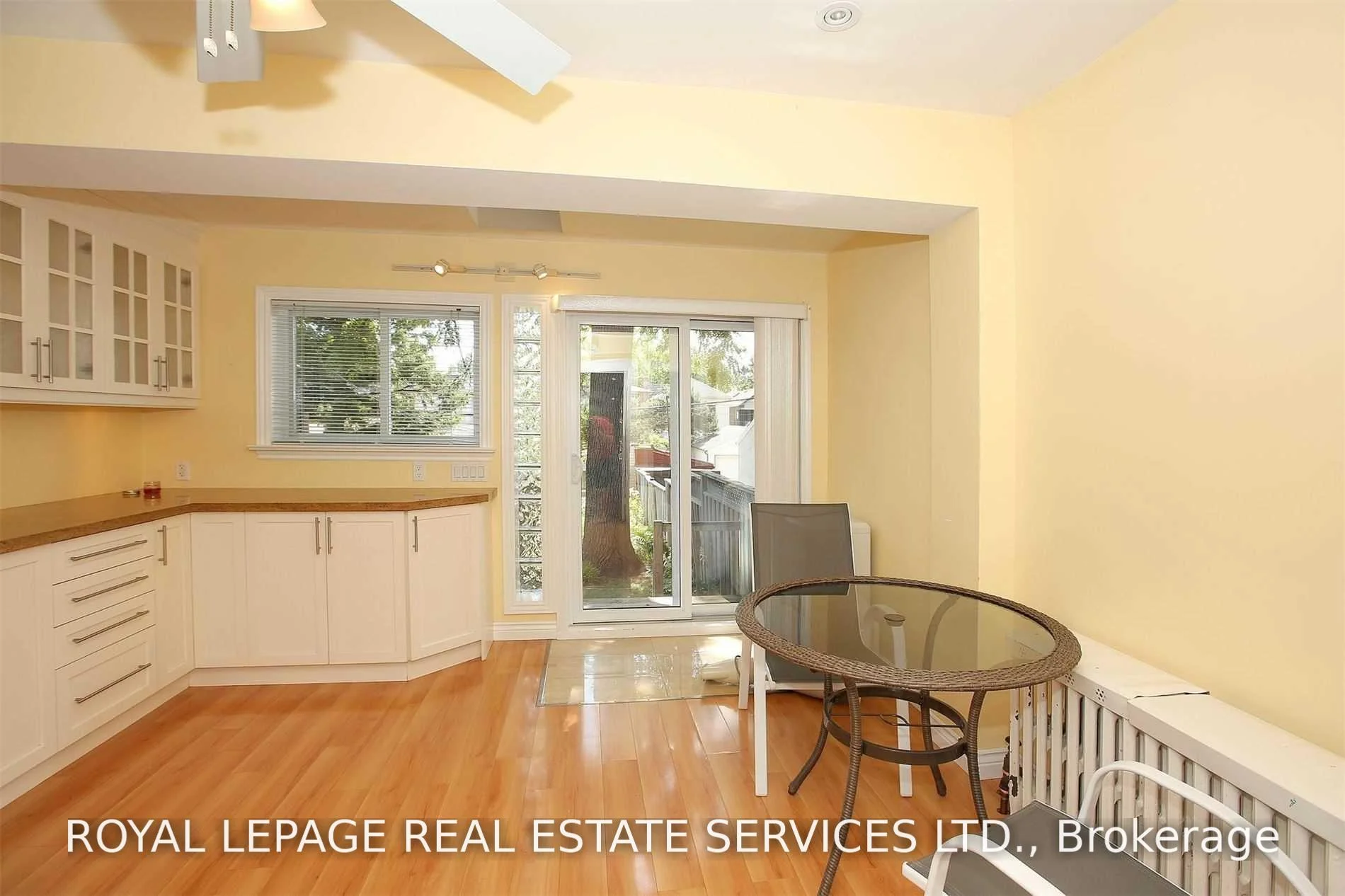 Photo 26 of 301 Davisville Avenue, Toronto, Mount Pleasant East — HOMEH