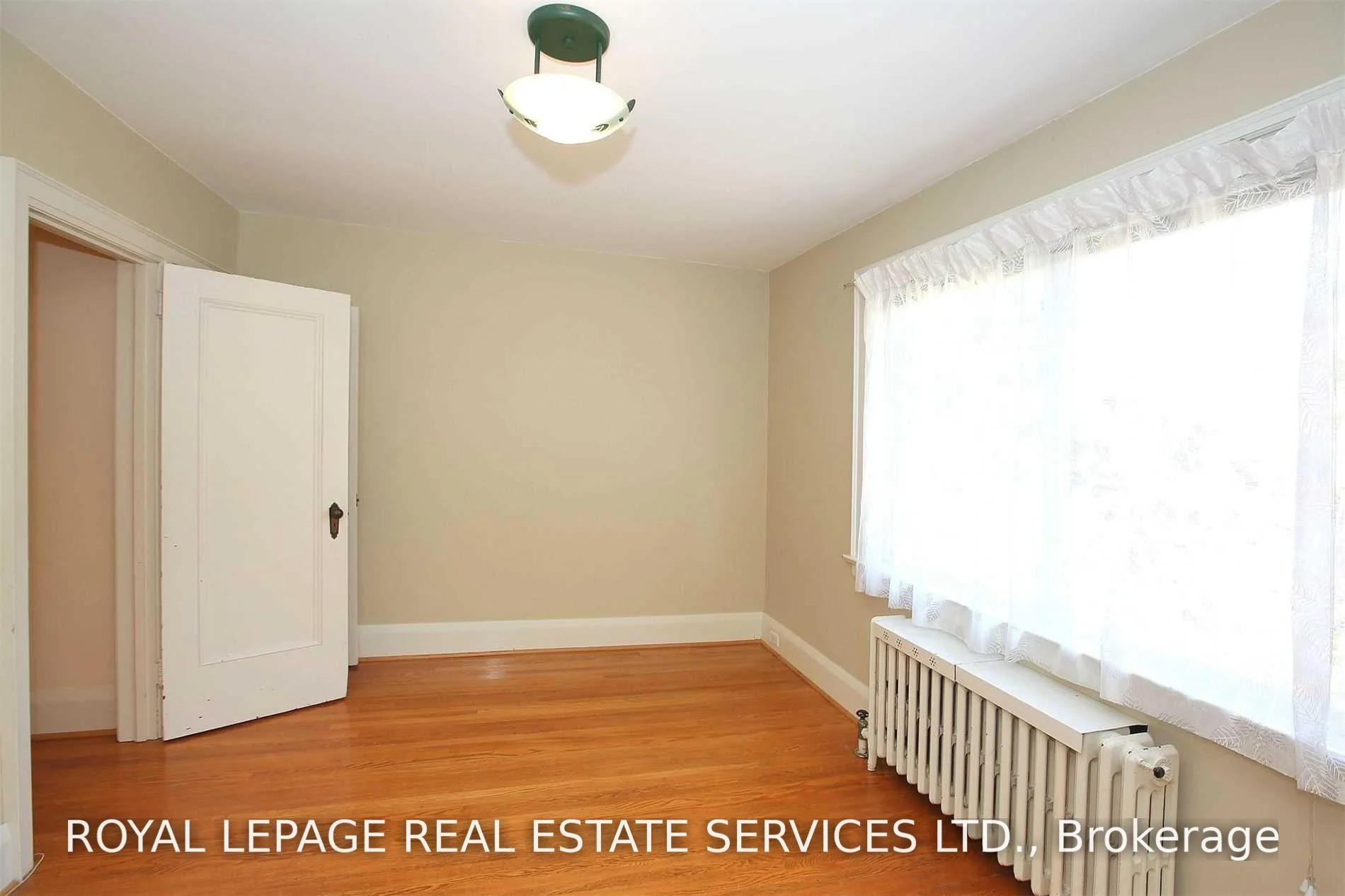 Photo 35 of 301 Davisville Avenue, Toronto, Mount Pleasant East — HOMEH