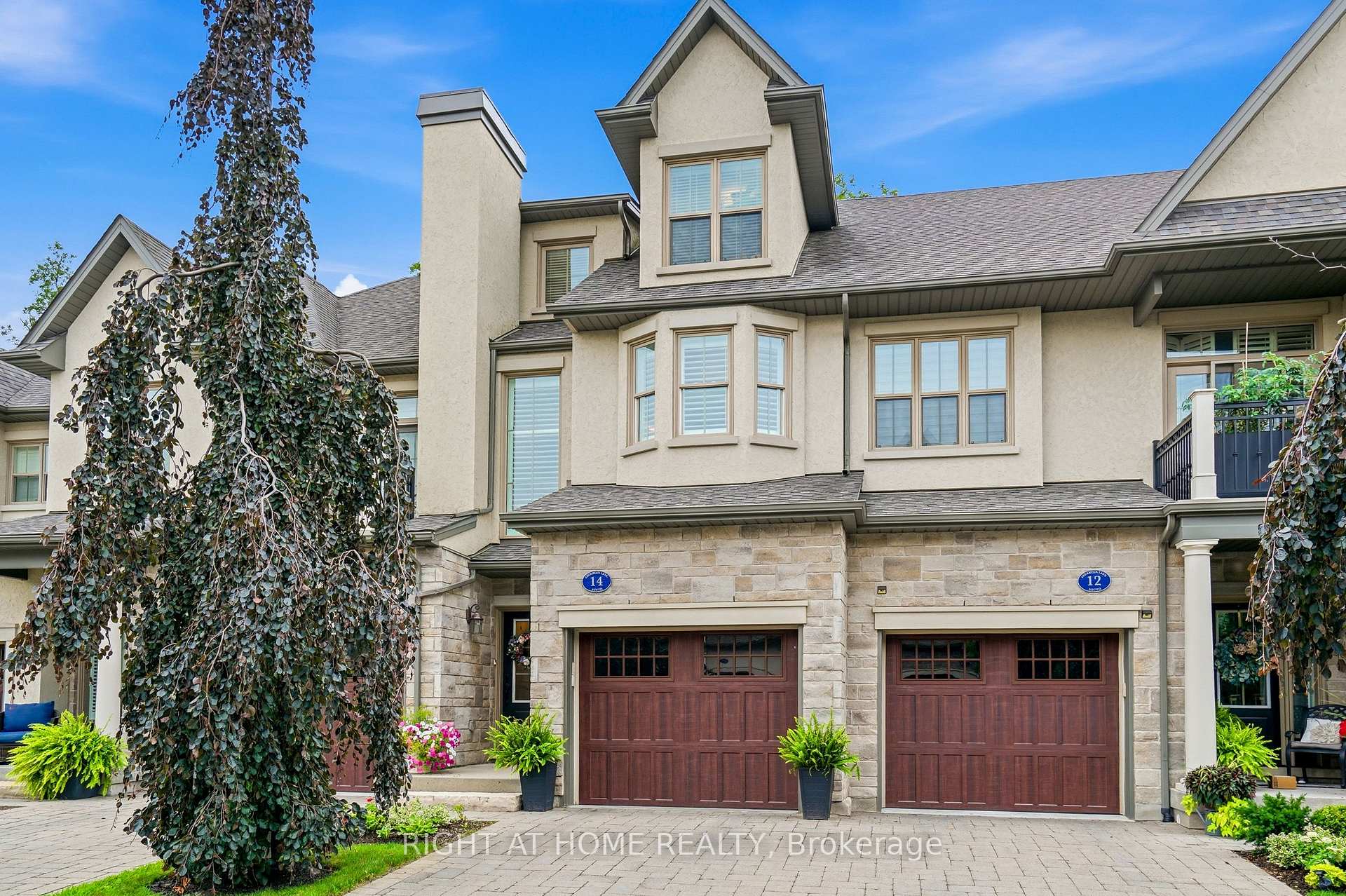 Photo of 14 Aberdeen Lane S