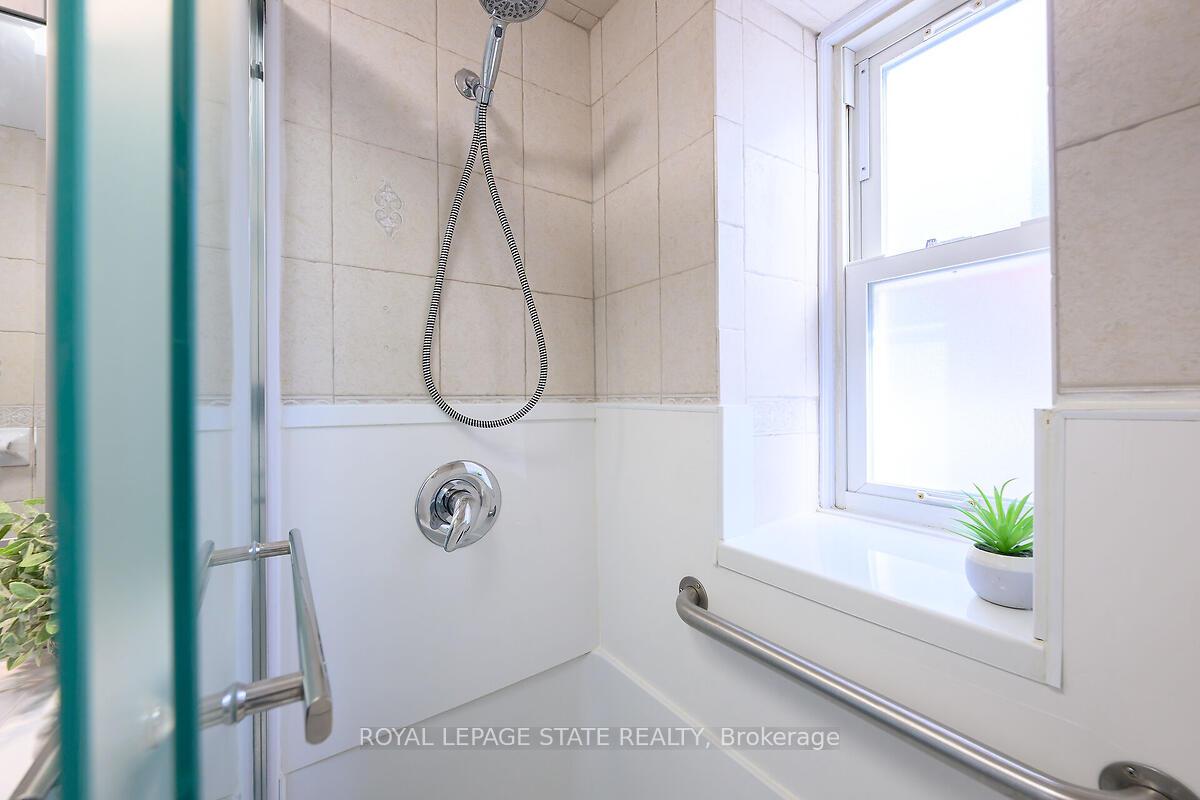 Photo 23 of Unit 107, 9 Grant Boulevard, Hamilton, Dundas — HOMEH