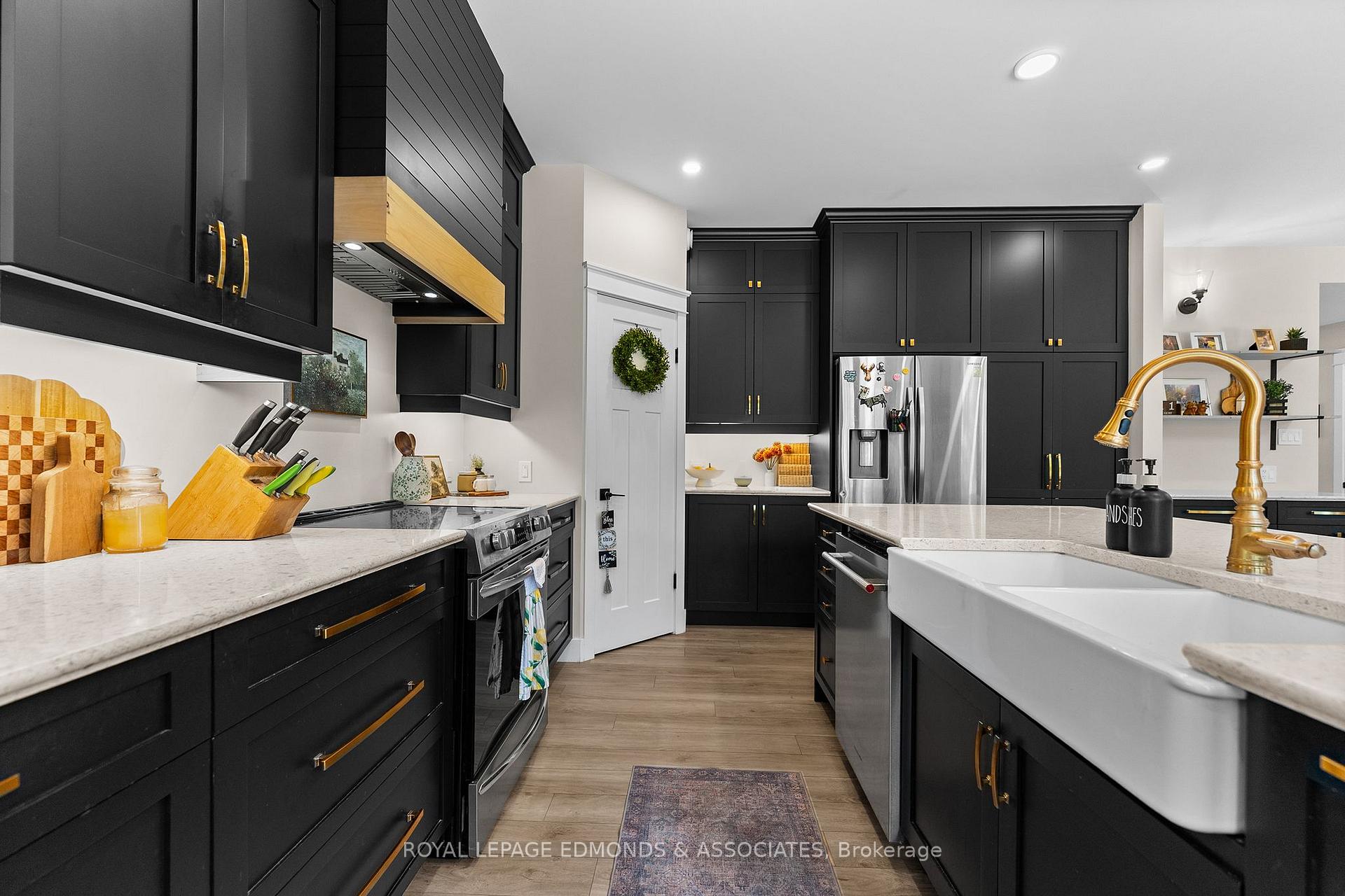 Photo 12 of 300 Forest Park Road, Laurentian Valley, Laurentian Valley — HOMEH