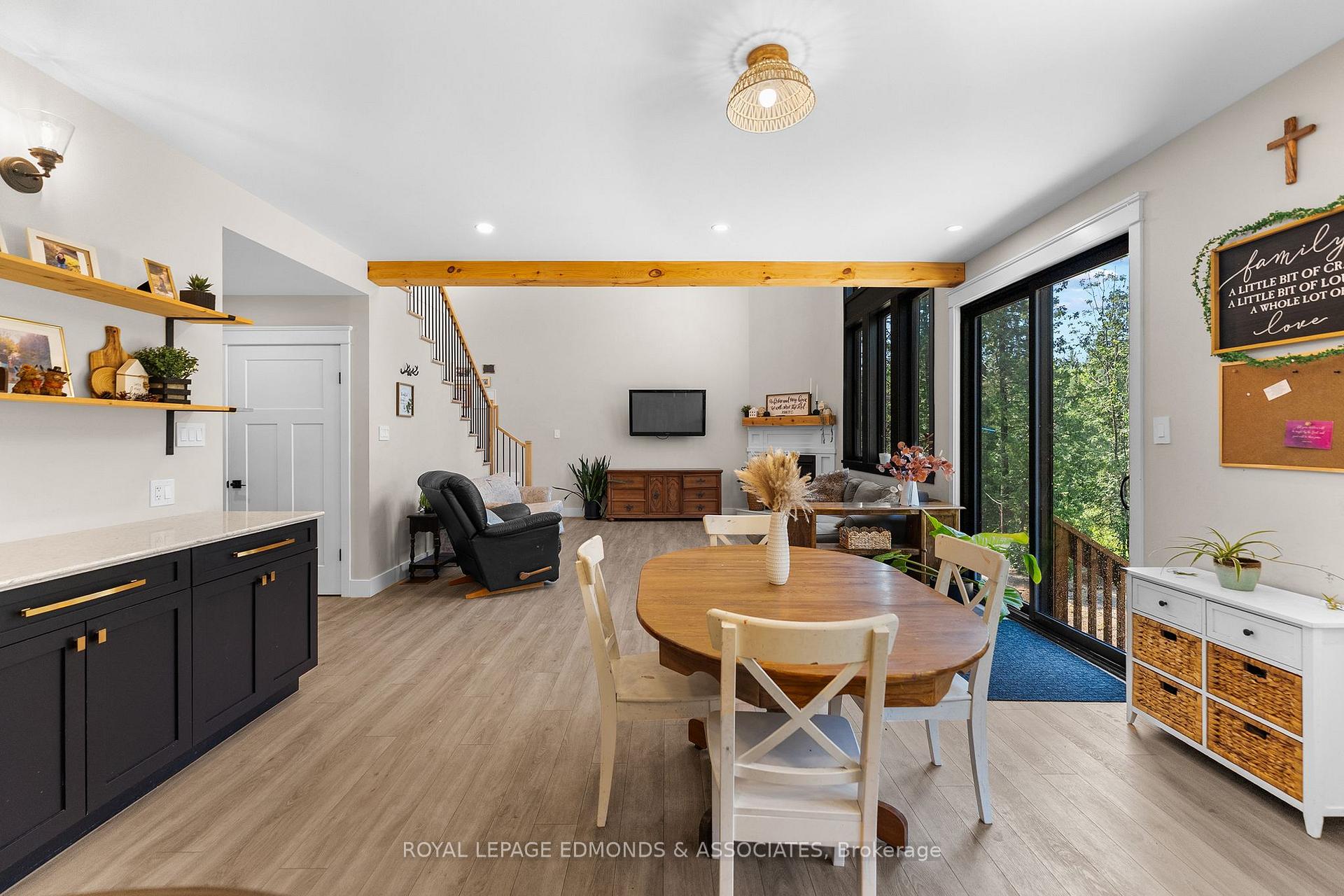 Photo 23 of 300 Forest Park Road, Laurentian Valley, Laurentian Valley — HOMEH