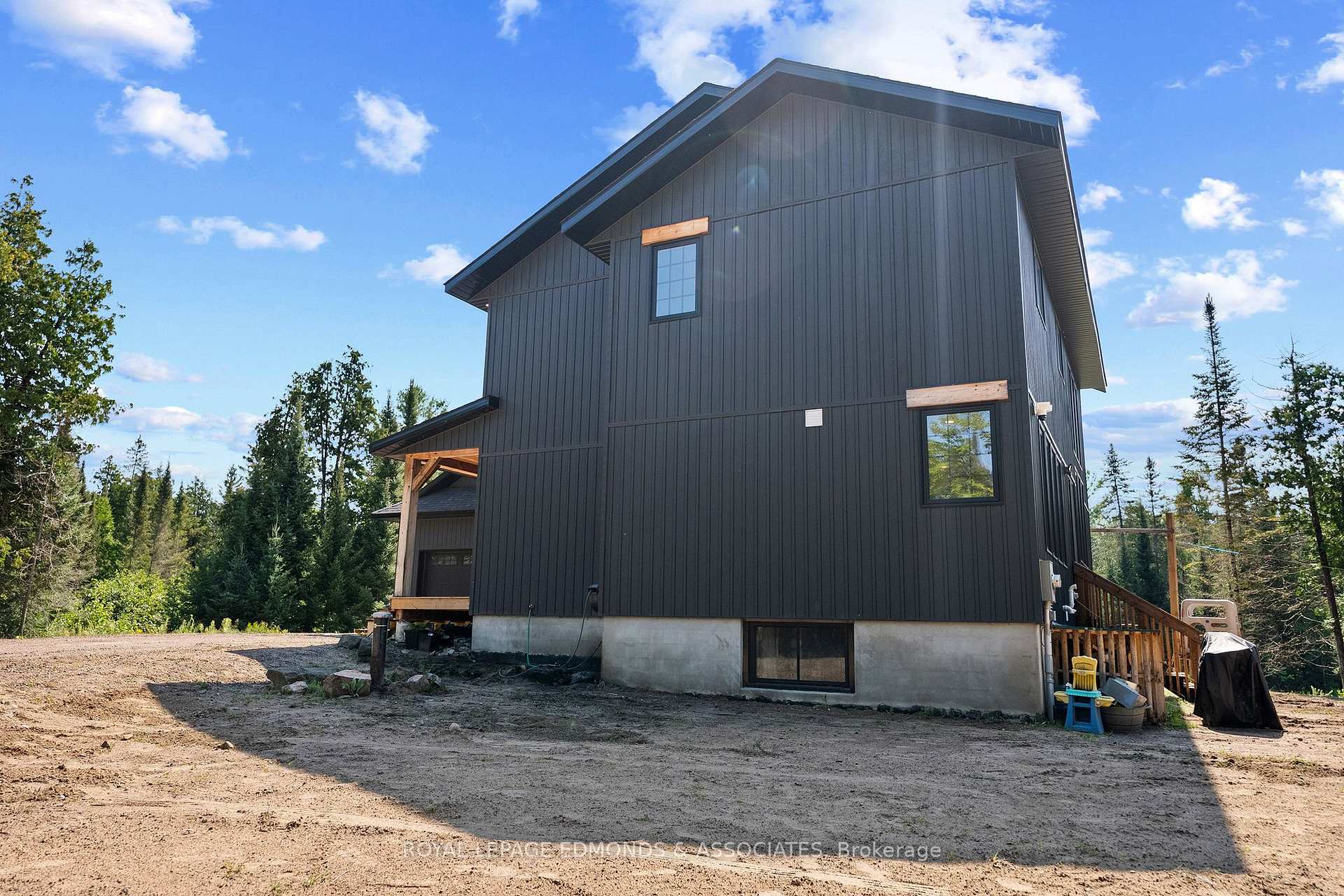 Photo 41 of 300 Forest Park Road, Laurentian Valley, Laurentian Valley — HOMEH