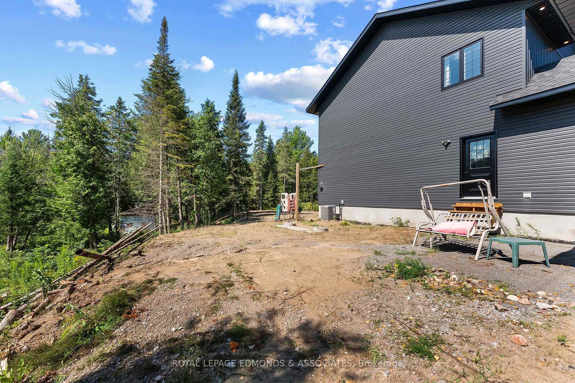 Photo 42 of 300 Forest Park Road, Laurentian Valley, Laurentian Valley — HOMEH