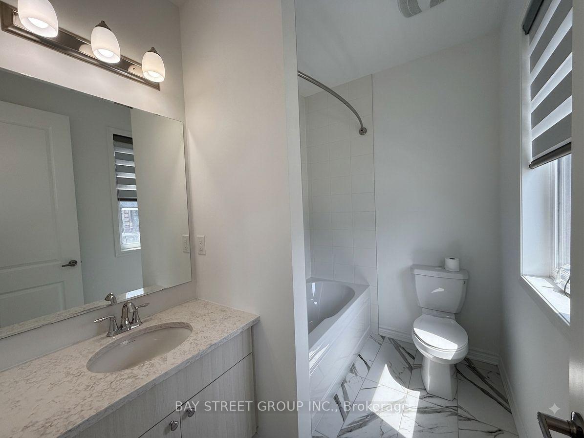 Photo 4 of 106 Avani Avenue, Markham, Rural Markham — HOMEH