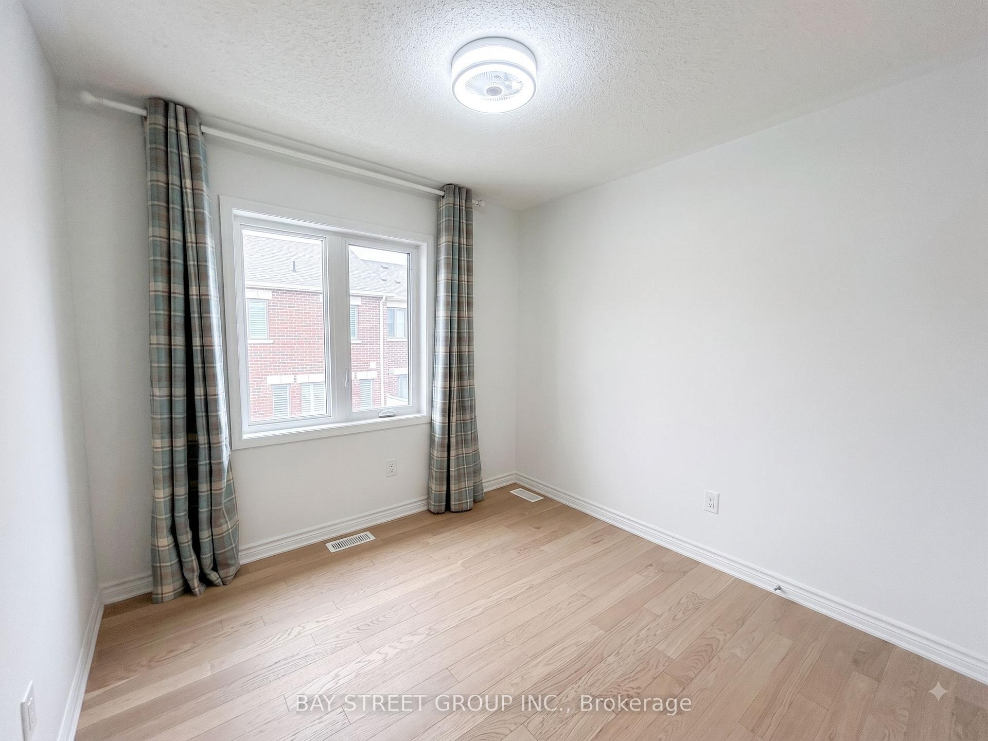 Photo 14 of 106 Avani Avenue, Markham, Rural Markham — HOMEH