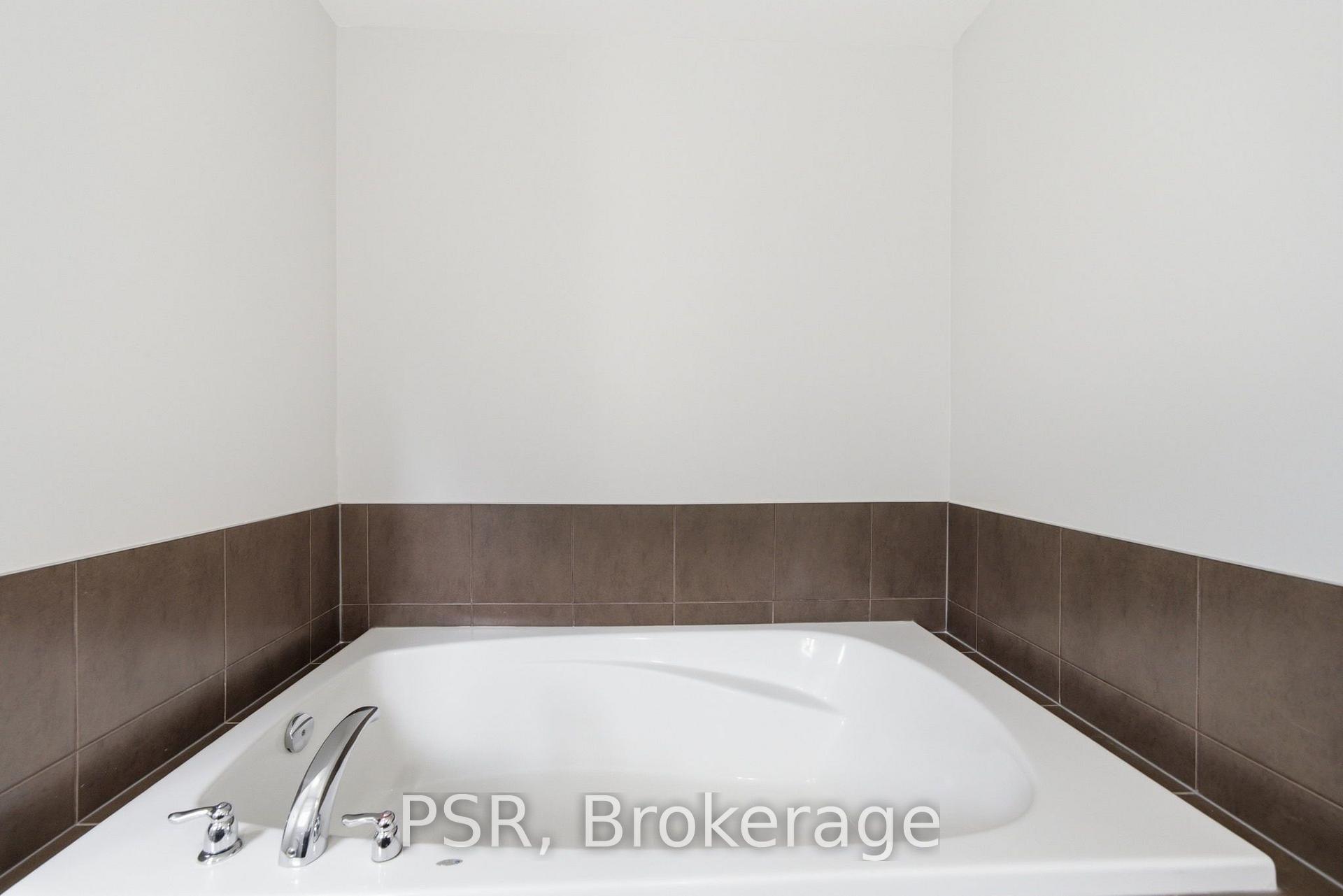 Photo 17 of 774 Mccue Drive, Oshawa, Taunton — HOMEH