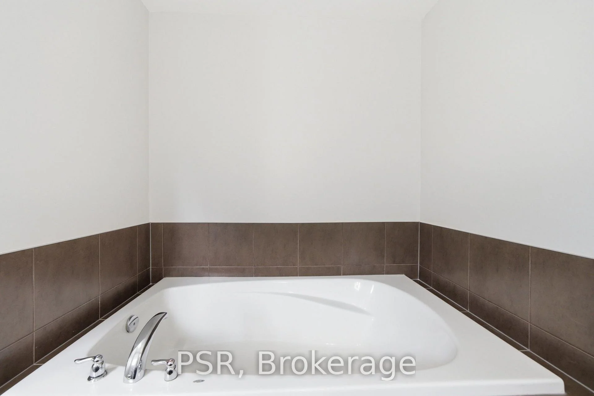 Photo 29 of 774 Mccue Drive, Oshawa, Taunton — HOMEH