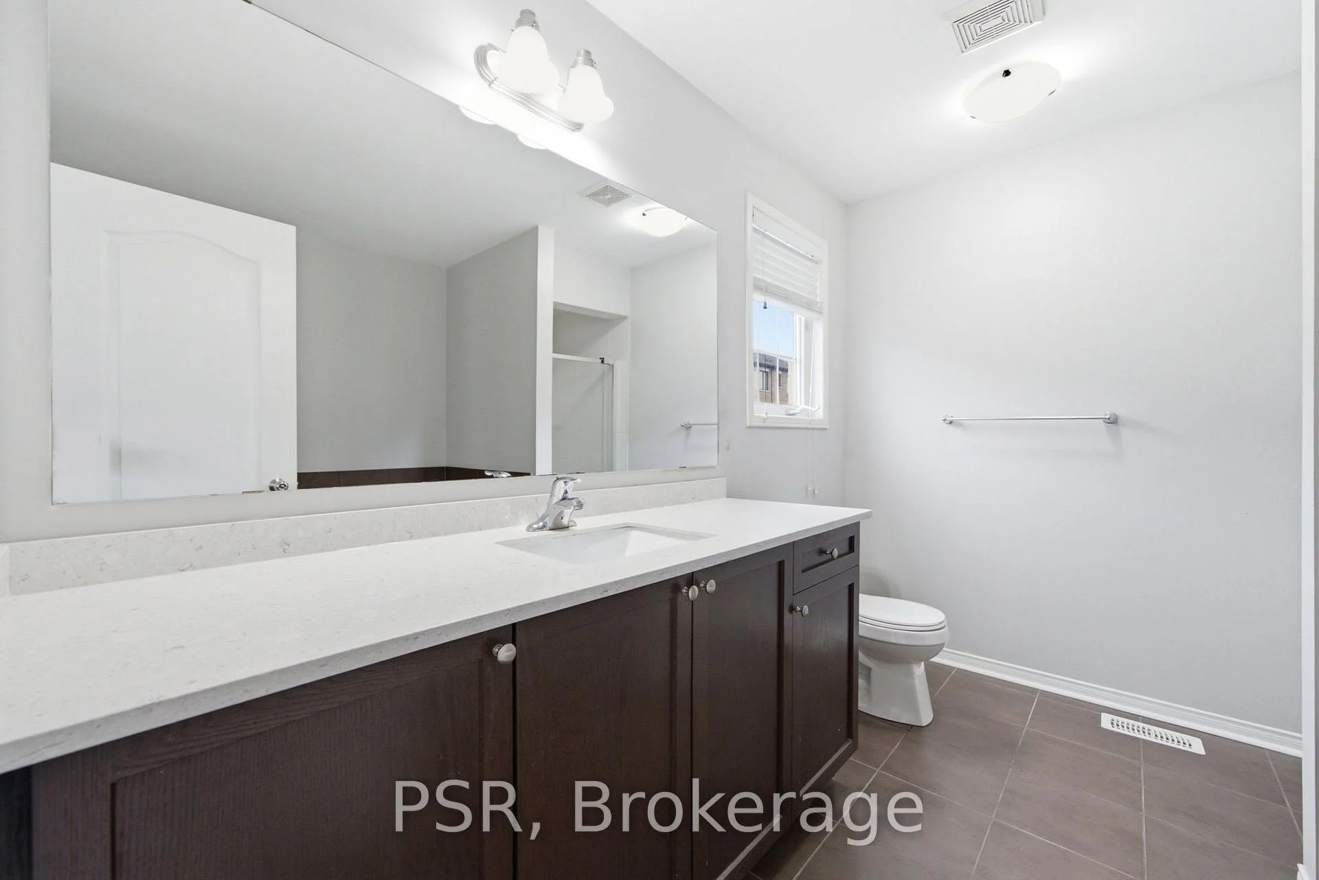 Photo 38 of 774 Mccue Drive, Oshawa, Taunton — HOMEH