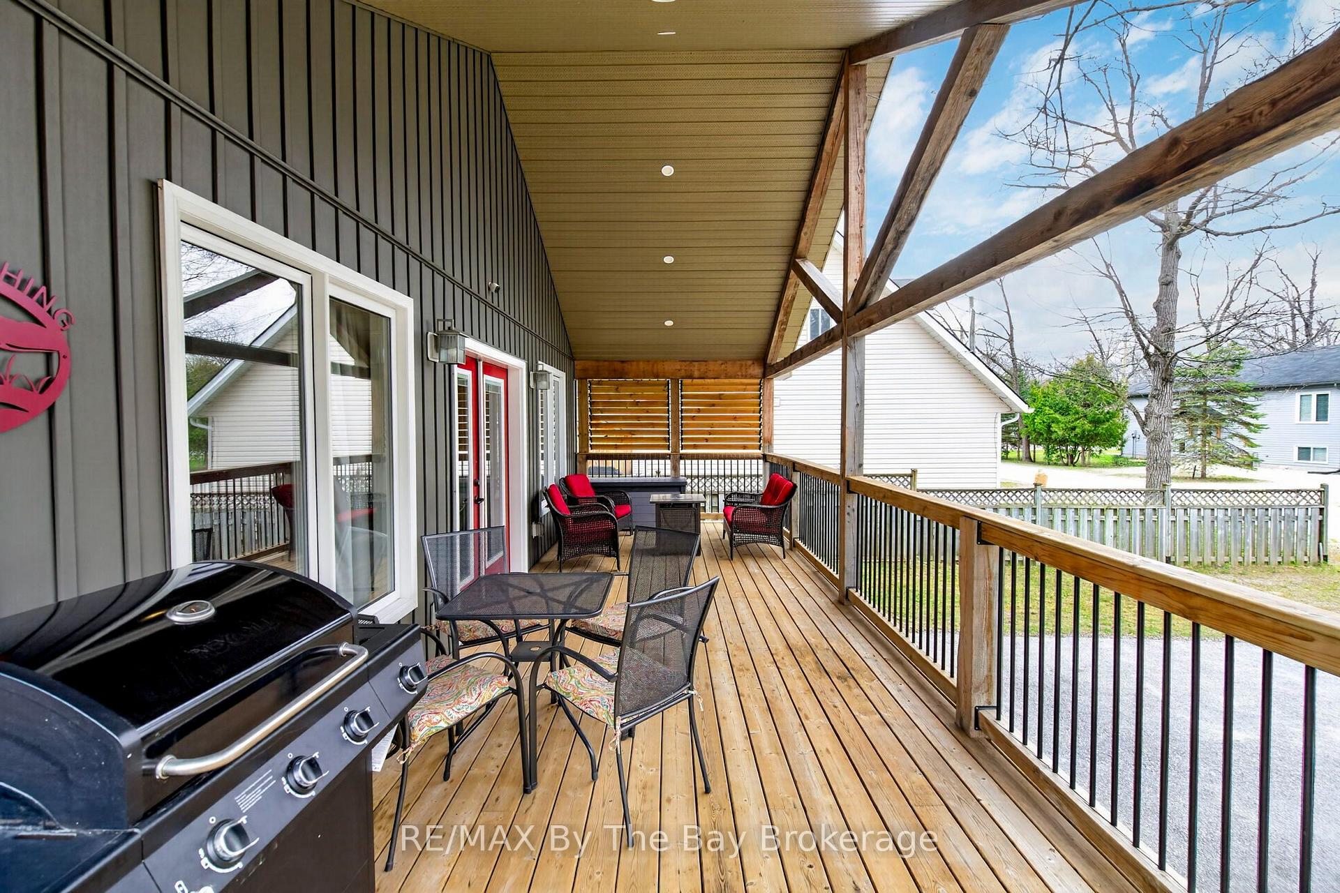 Photo 13 of 12 5th Lane, Wasaga Beach — HOMEH