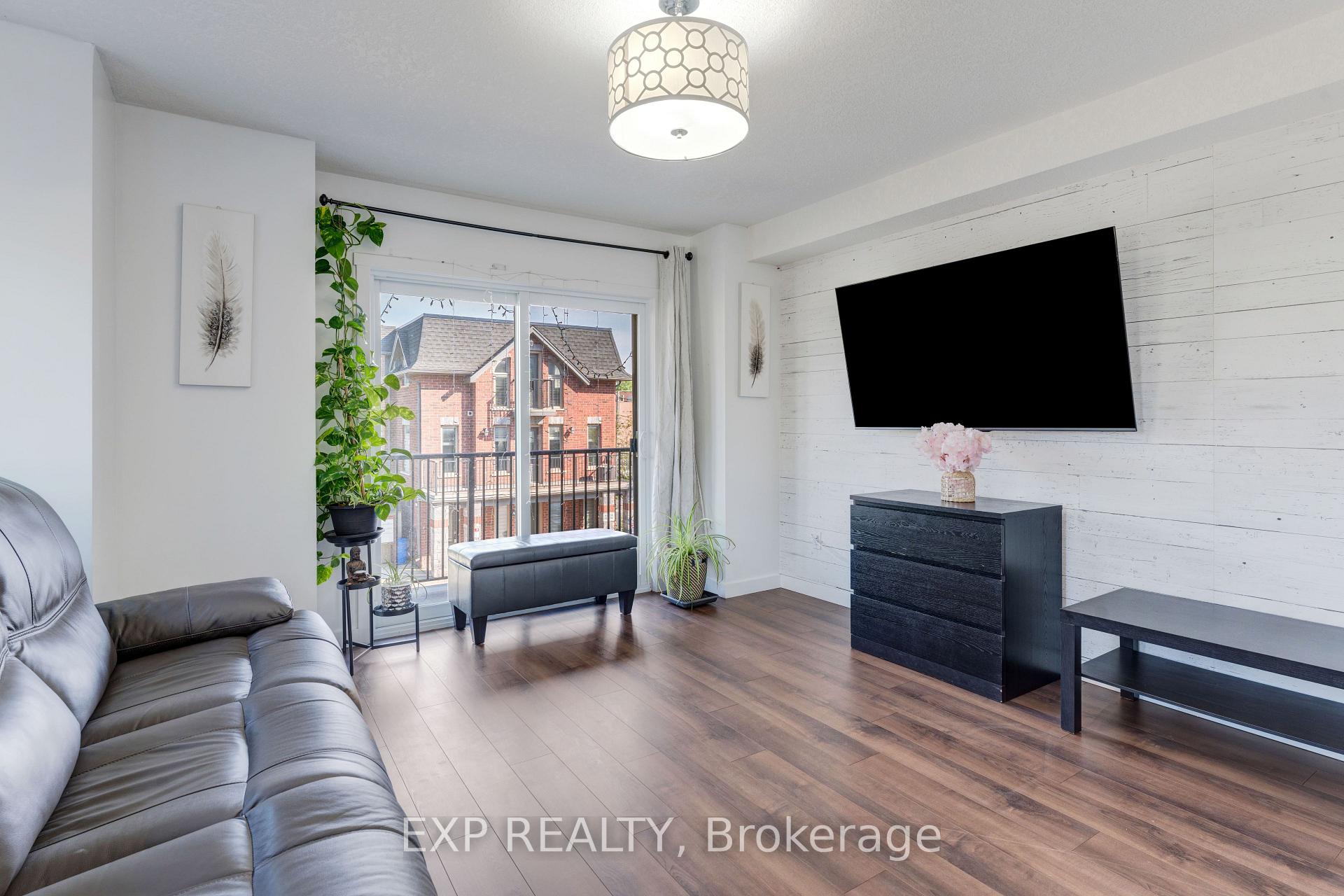 Photo 7 of Unit 5, 487 East Avenue, Kitchener, King East — HOMEH