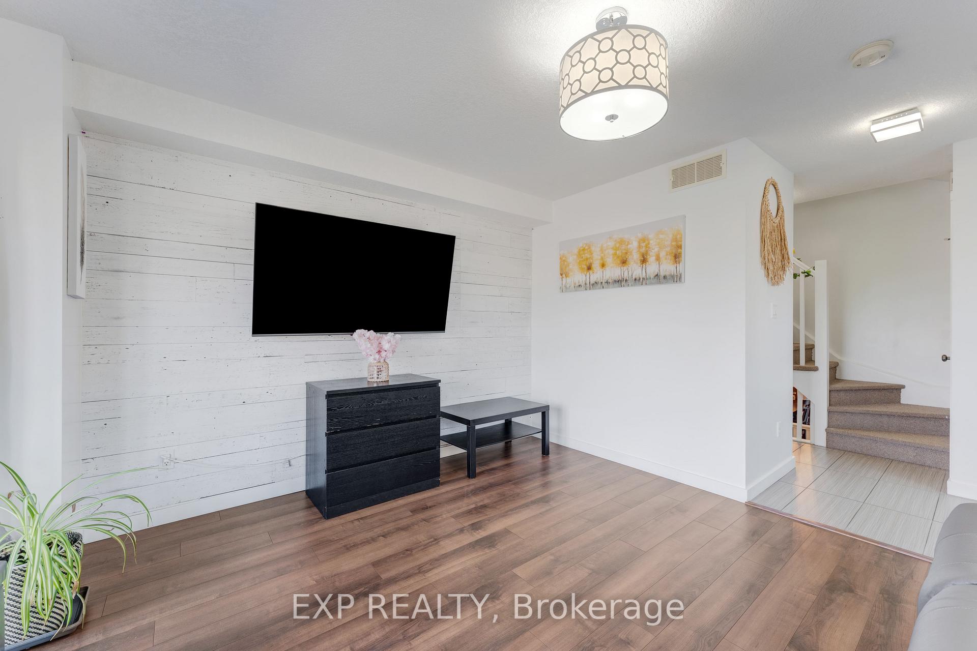 Photo 10 of Unit 5, 487 East Avenue, Kitchener, King East — HOMEH
