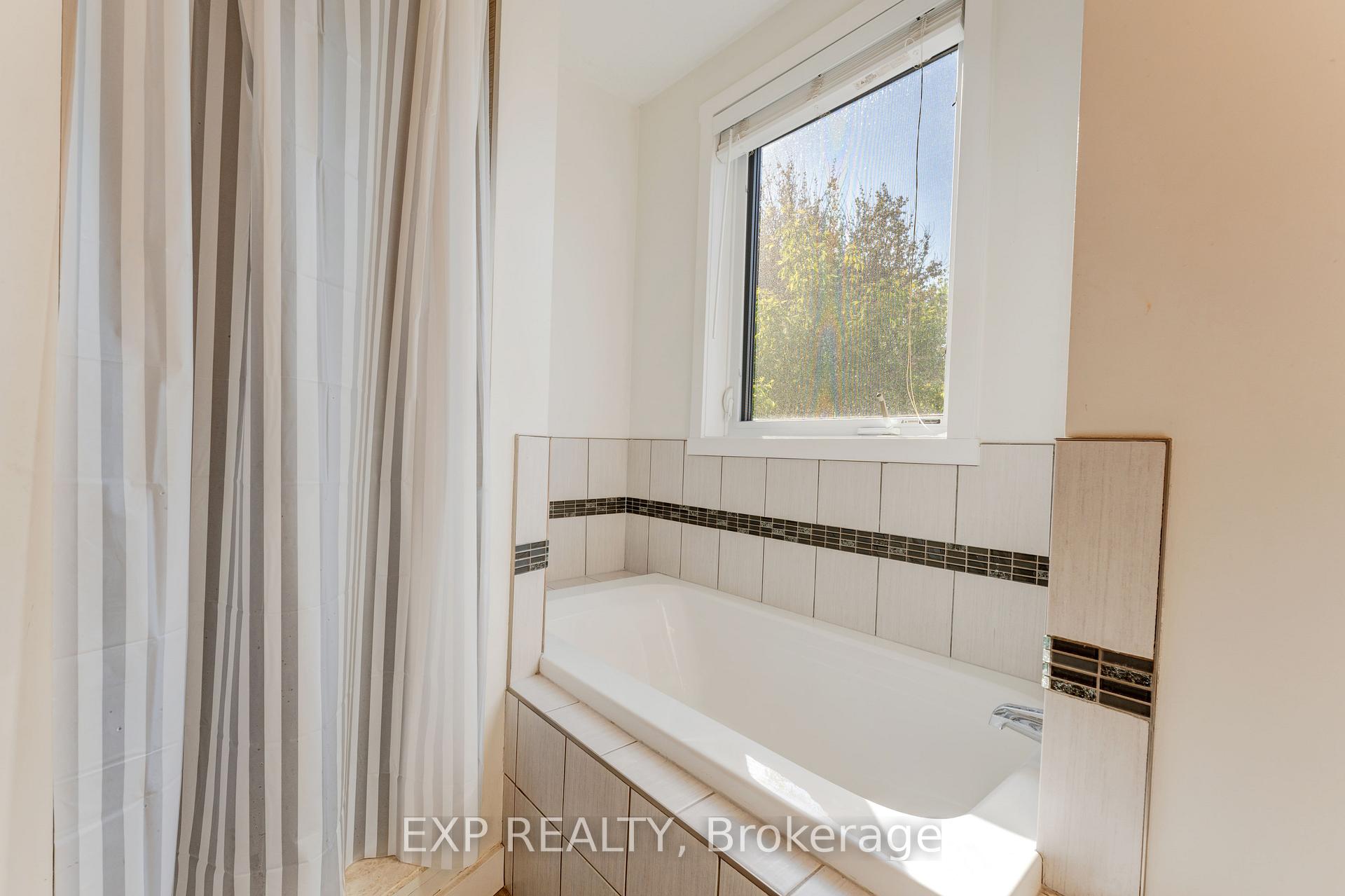 Photo 33 of Unit 5, 487 East Avenue, Kitchener, King East — HOMEH