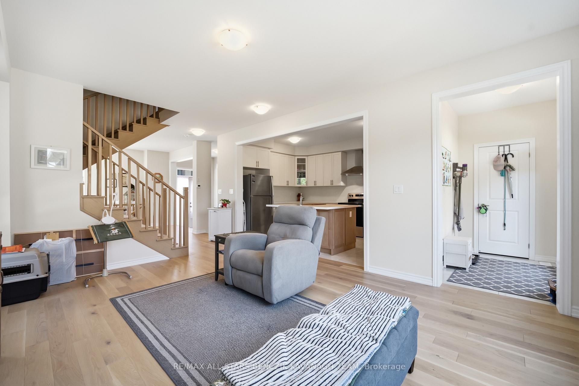 Photo 8 of 170 Alcorn Drive, Kawartha Lakes, Lindsay — HOMEH