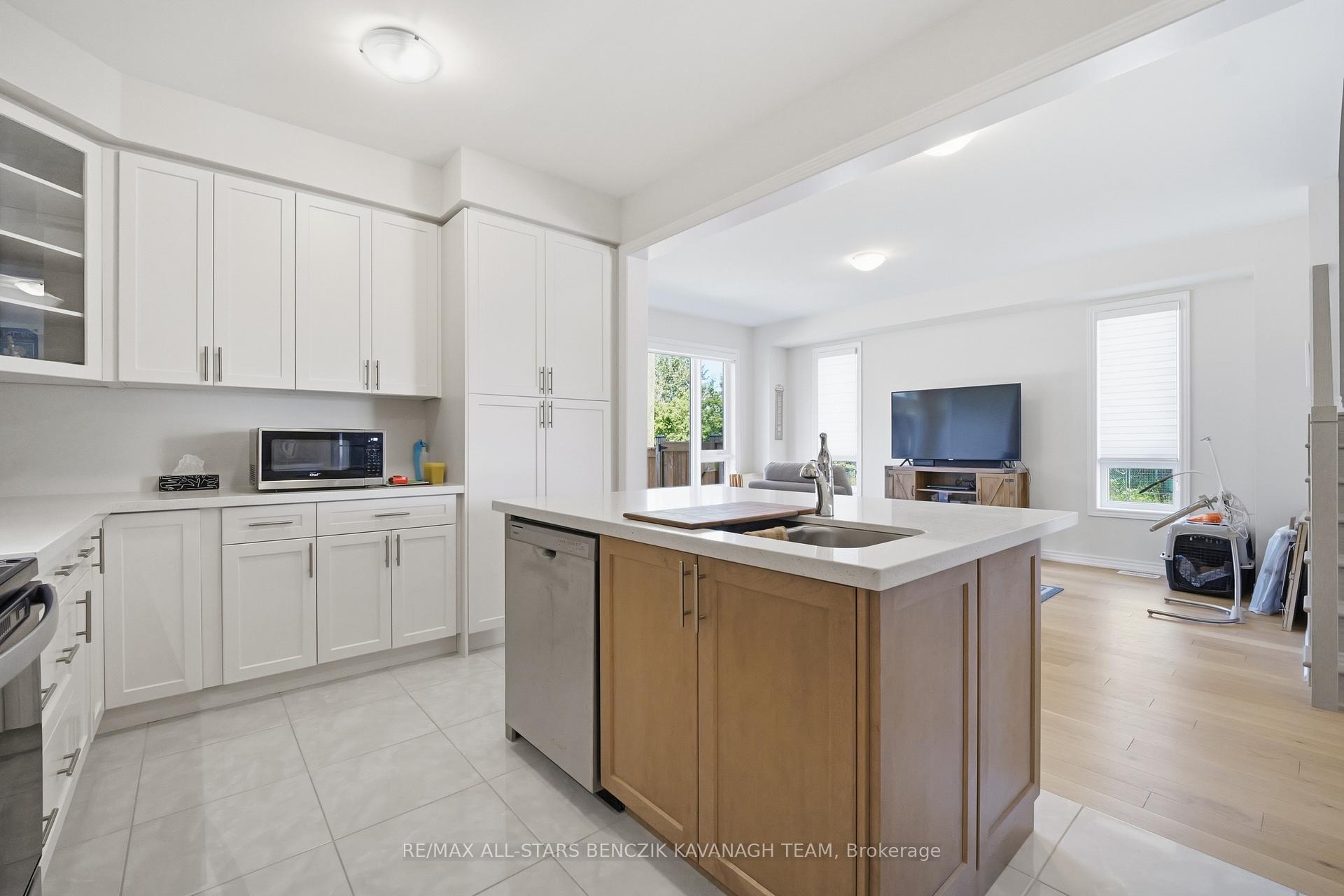 Photo 11 of 170 Alcorn Drive, Kawartha Lakes, Lindsay — HOMEH