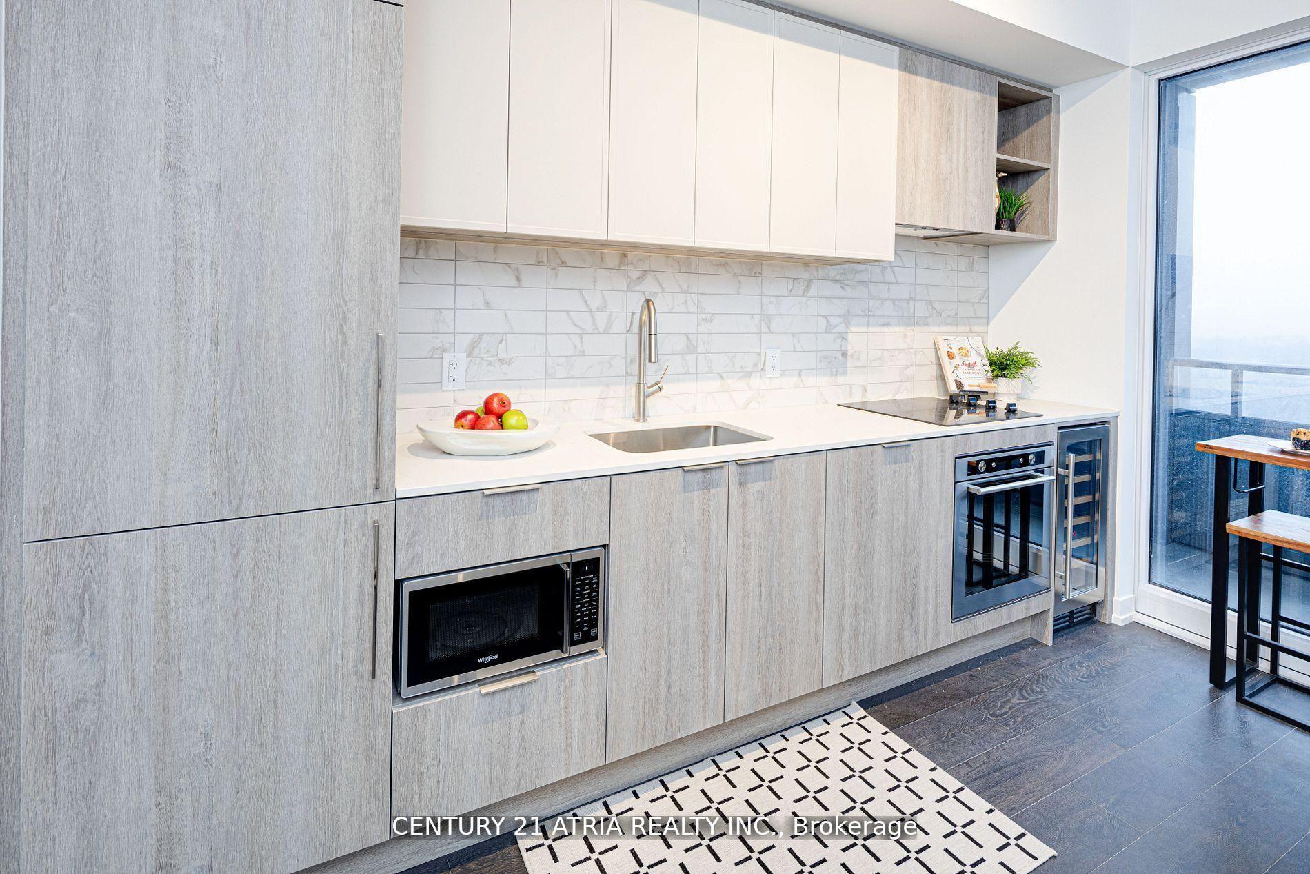 Photo 3 of Unit 1810, 2020 Bathurst Street, Toronto, Humewood-Cedarvale — HOMEH