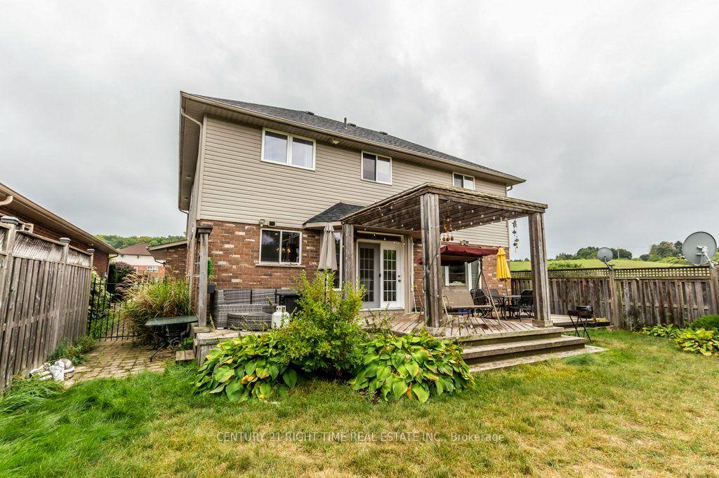 Photo 2 of 14 Anastasia Drive, Kitchener, Country Hills East — HOMEH