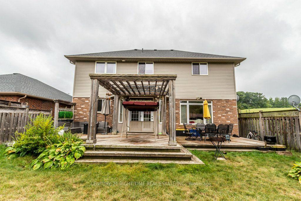 Photo 4 of 14 Anastasia Drive, Kitchener, Country Hills East — HOMEH
