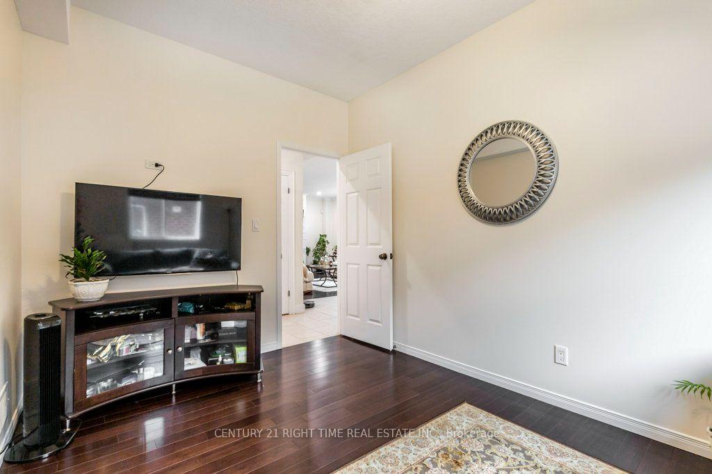 Photo 32 of 14 Anastasia Drive, Kitchener, Country Hills East — HOMEH