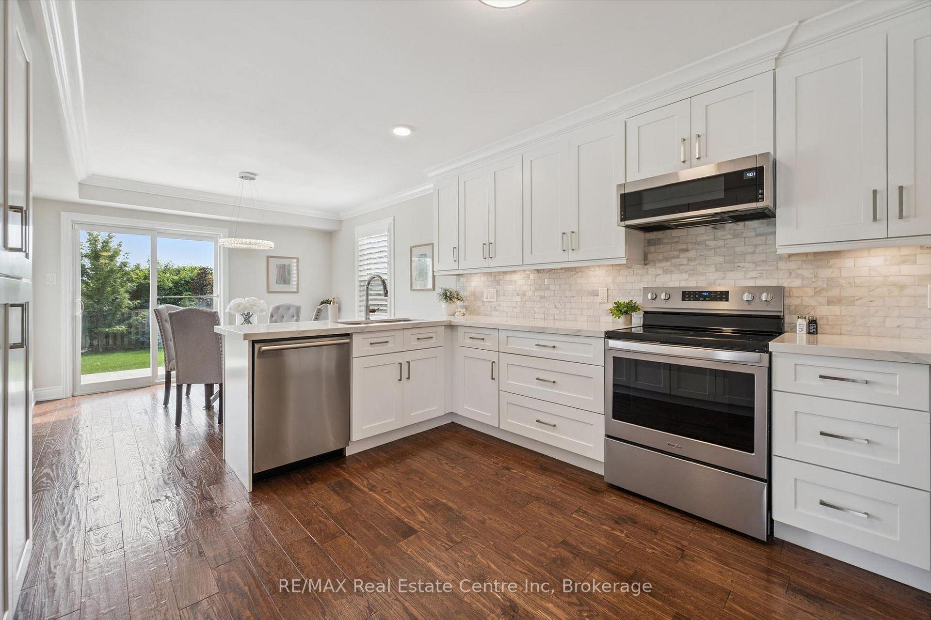 Photo 4 of 75 Teal Drive, Guelph, Kortright Hills — HOMEH