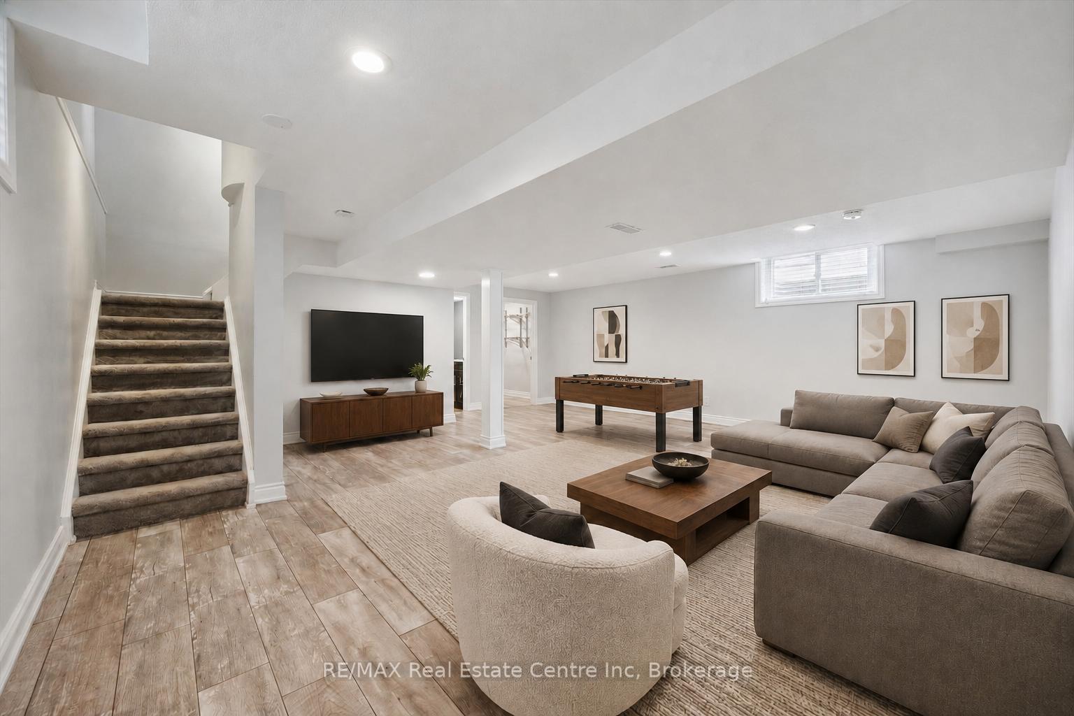 Photo 24 of 75 Teal Drive, Guelph, Kortright Hills — HOMEH
