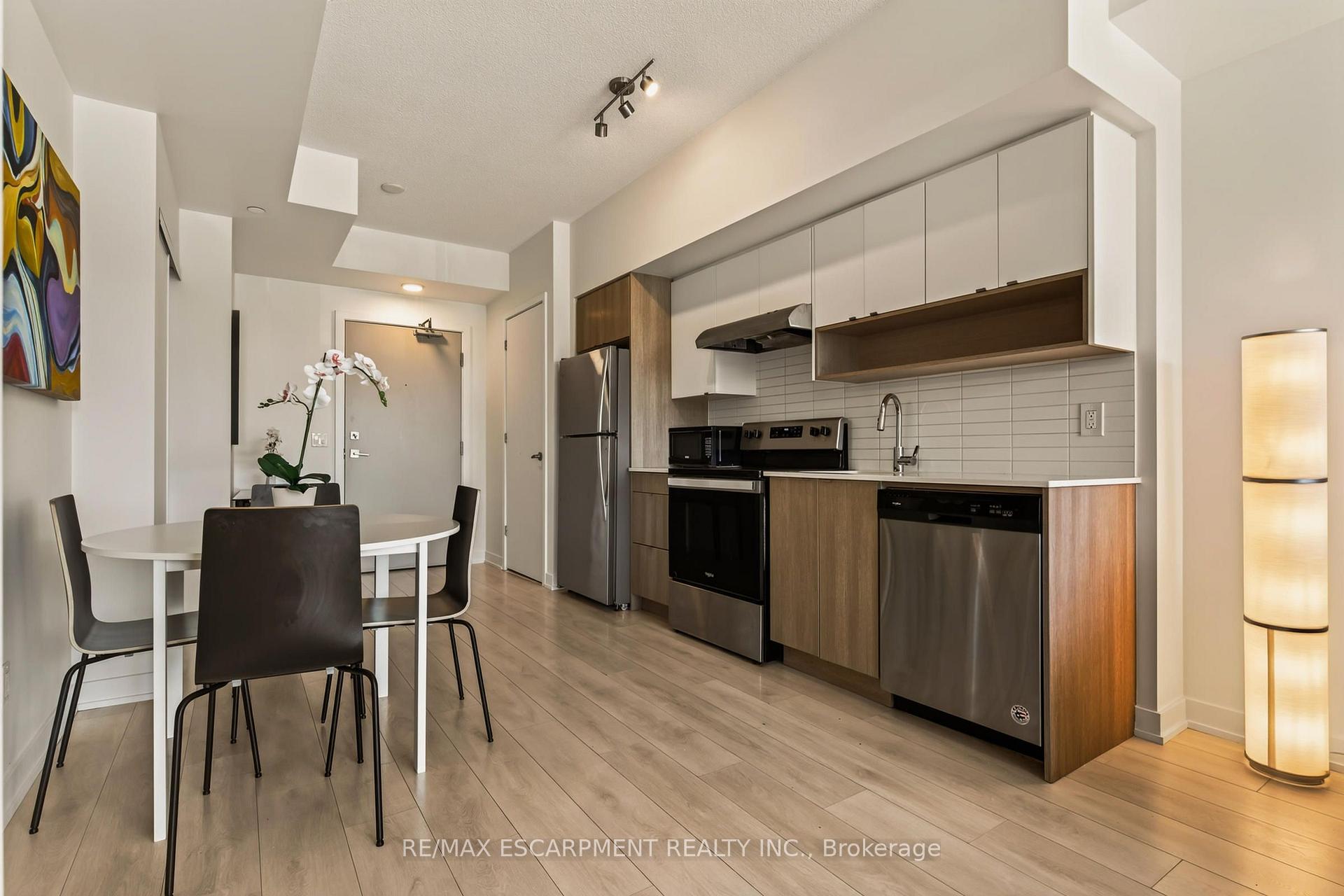 Photo 12 of Unit A116, 1117 Cooke Boulevard, Burlington, LaSalle — HOMEH