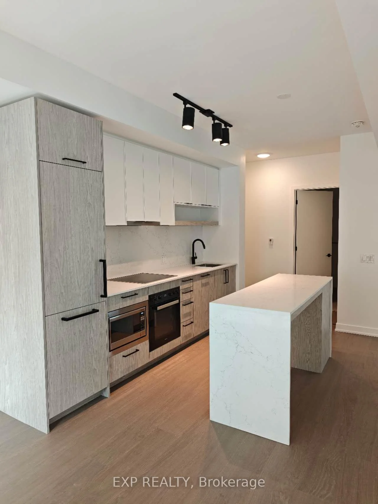 Photo 11 of Unit 902, 91 Montclair Avenue, Toronto, Forest Hill South — HOMEH