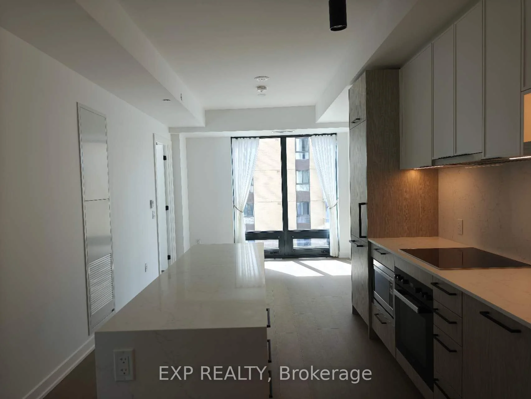 Photo 16 of Unit 902, 91 Montclair Avenue, Toronto, Forest Hill South — HOMEH