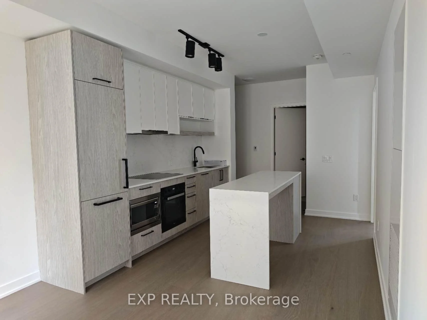 Photo 17 of Unit 902, 91 Montclair Avenue, Toronto, Forest Hill South — HOMEH