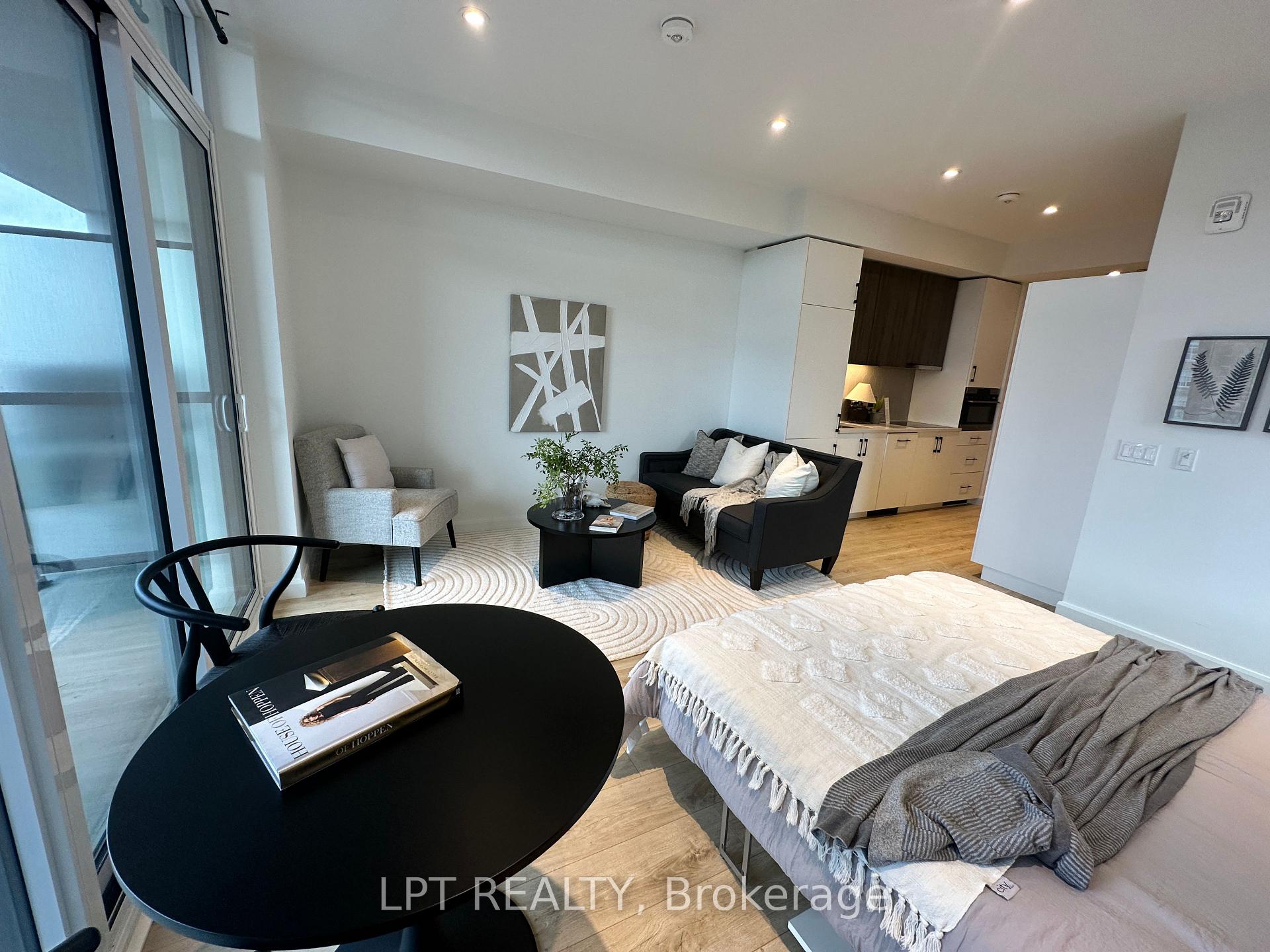 Photo 4 of Unit 1313, 741 King Street W, Kitchener, KW Hospital — HOMEH