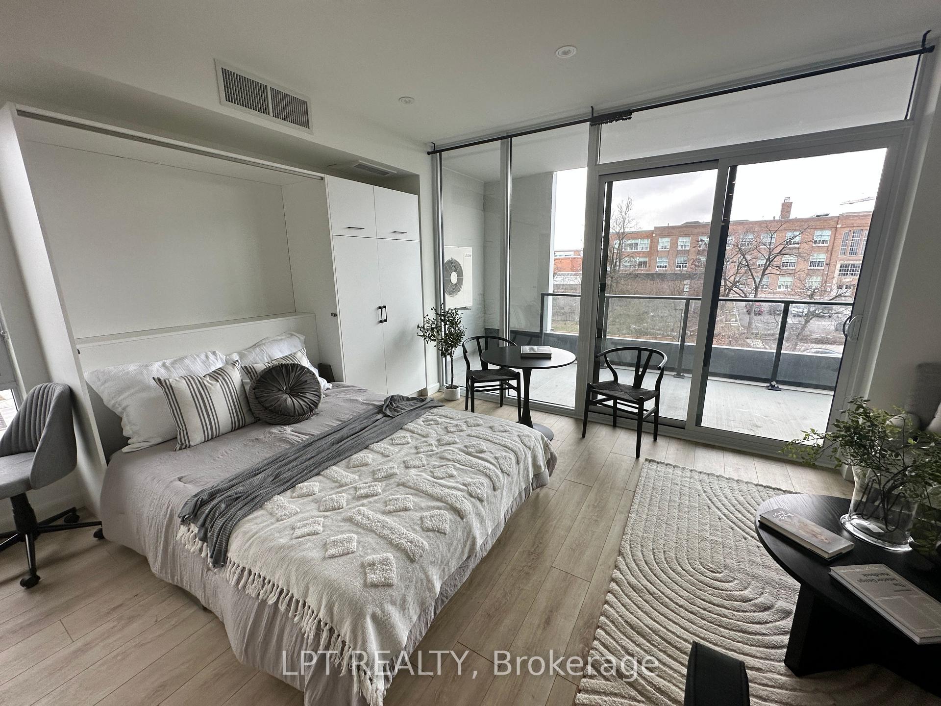 Photo 7 of Unit 1313, 741 King Street W, Kitchener, KW Hospital — HOMEH