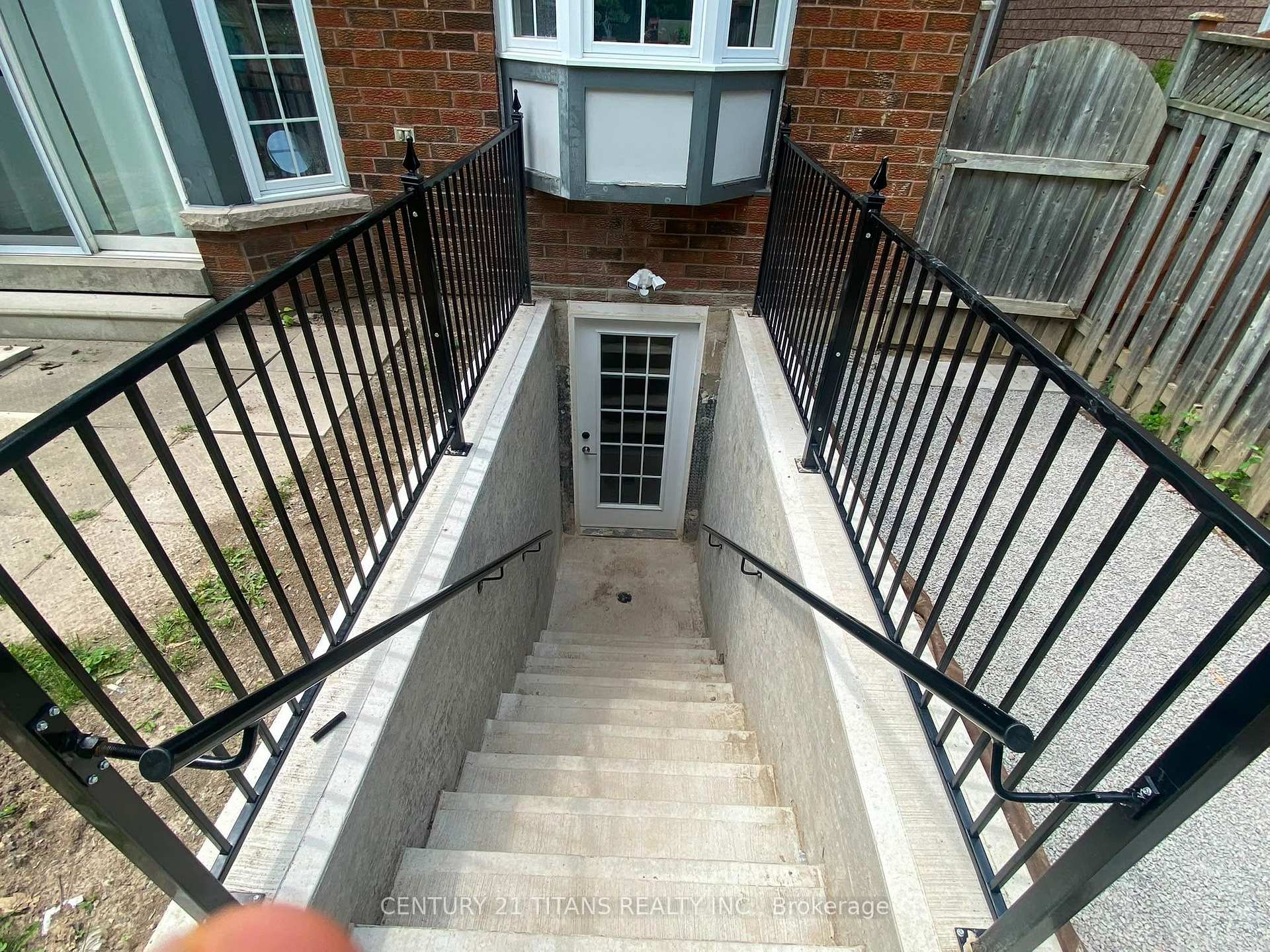 Front of Unit BSMT, 165 Elizabeth Street