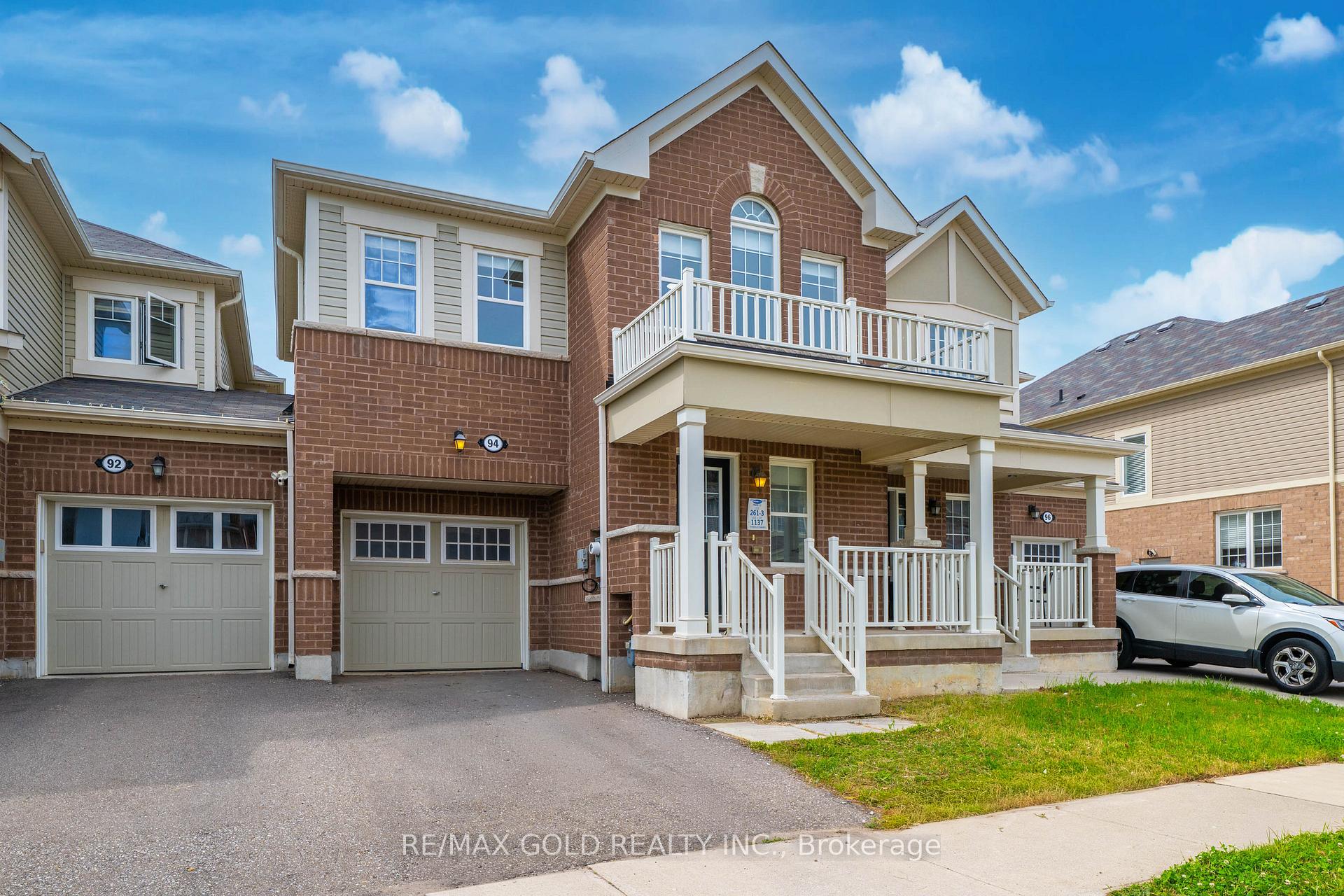 Photo 2 of 94 Benhurst Crescent, Brampton, Northwest Brampton — HOMEH
