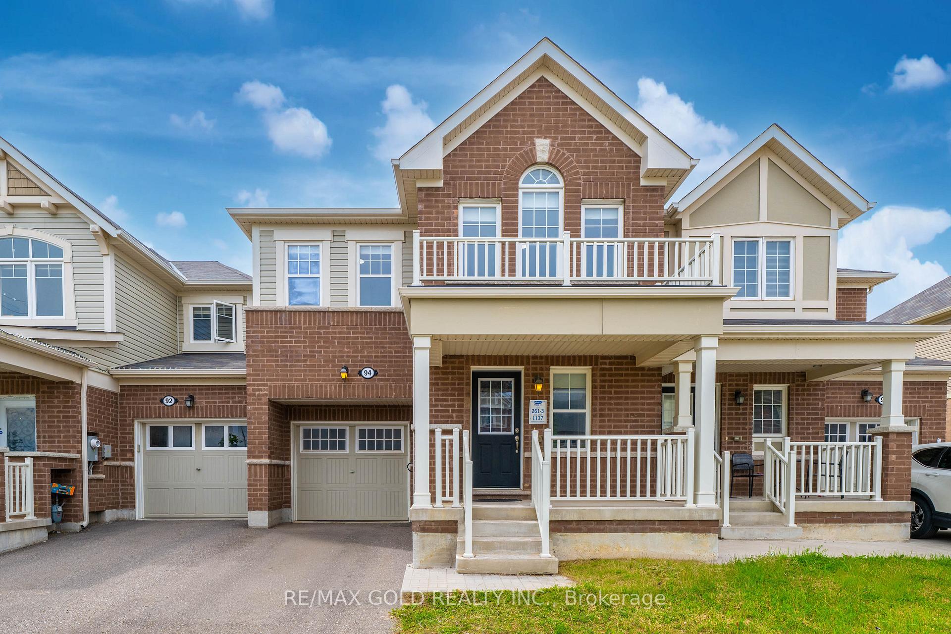 Photo 3 of 94 Benhurst Crescent, Brampton, Northwest Brampton — HOMEH