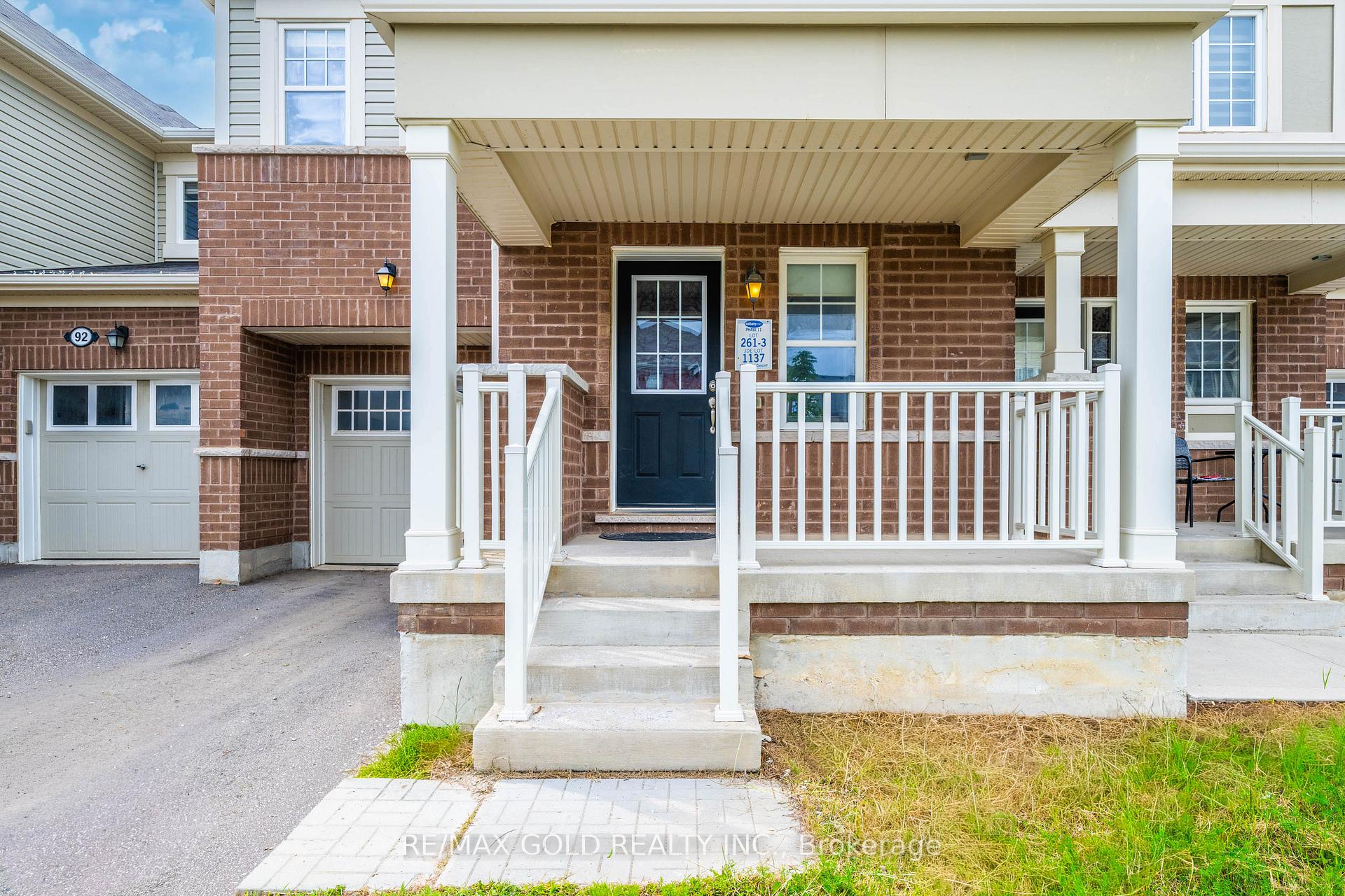 Photo 4 of 94 Benhurst Crescent, Brampton, Northwest Brampton — HOMEH